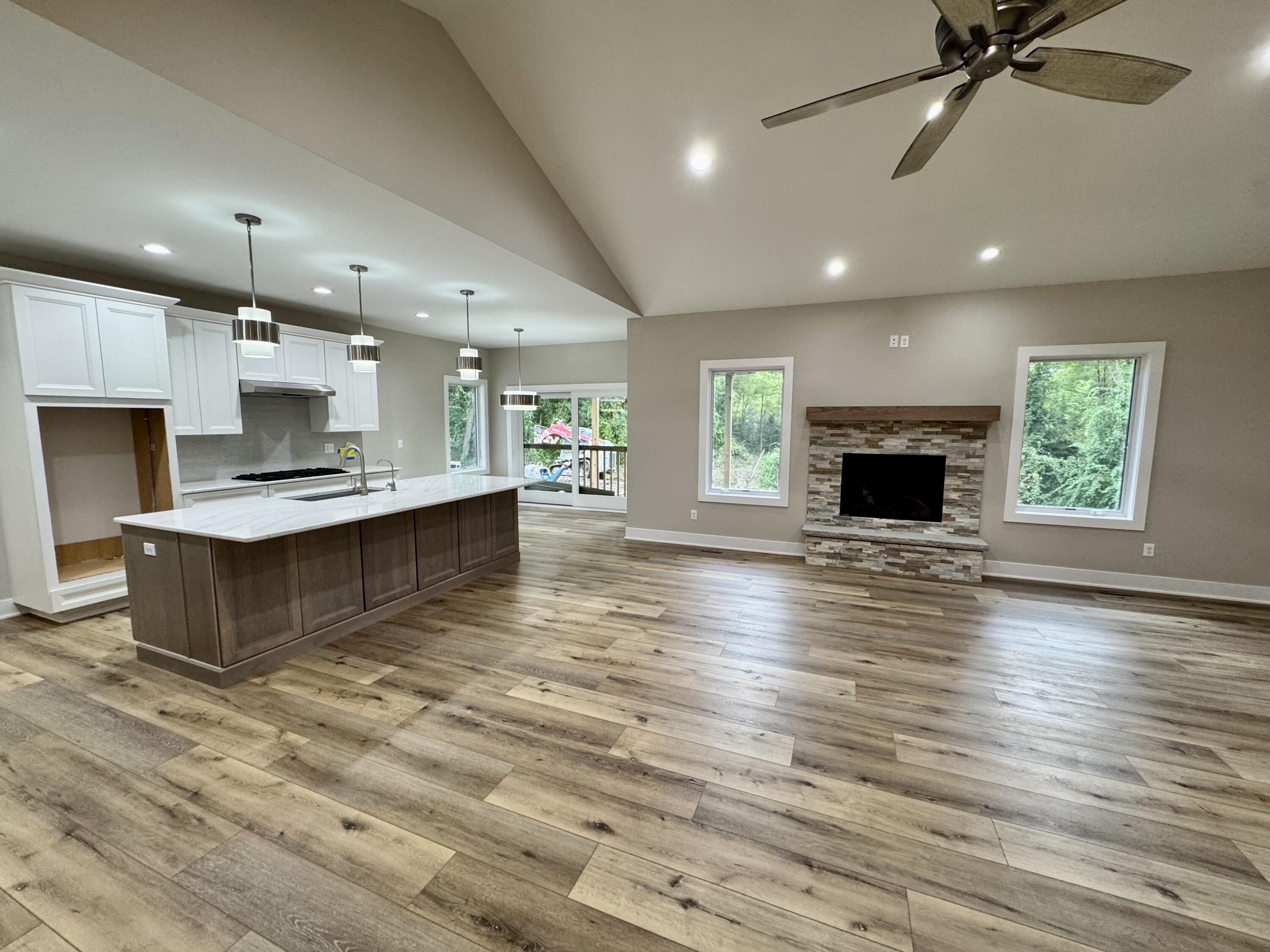 9004 Charter Oak Lane Property Photo 3