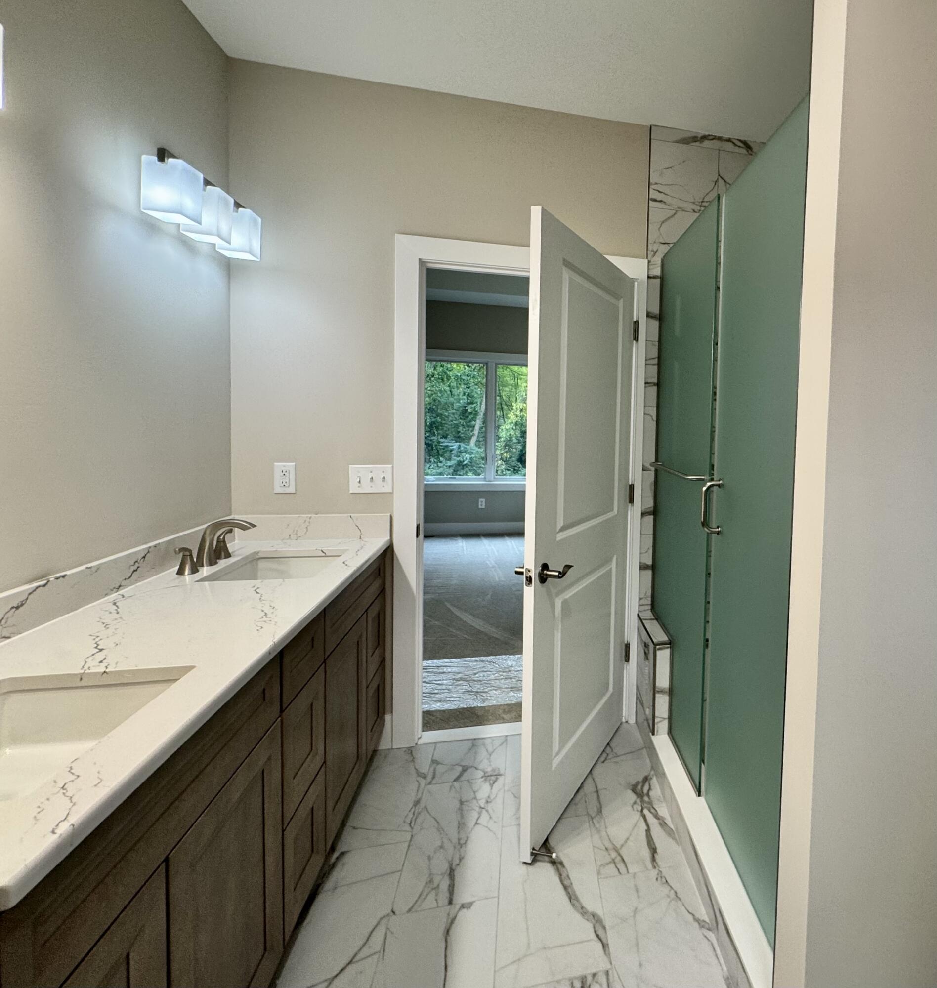 9004 Charter Oak Lane Property Photo 10