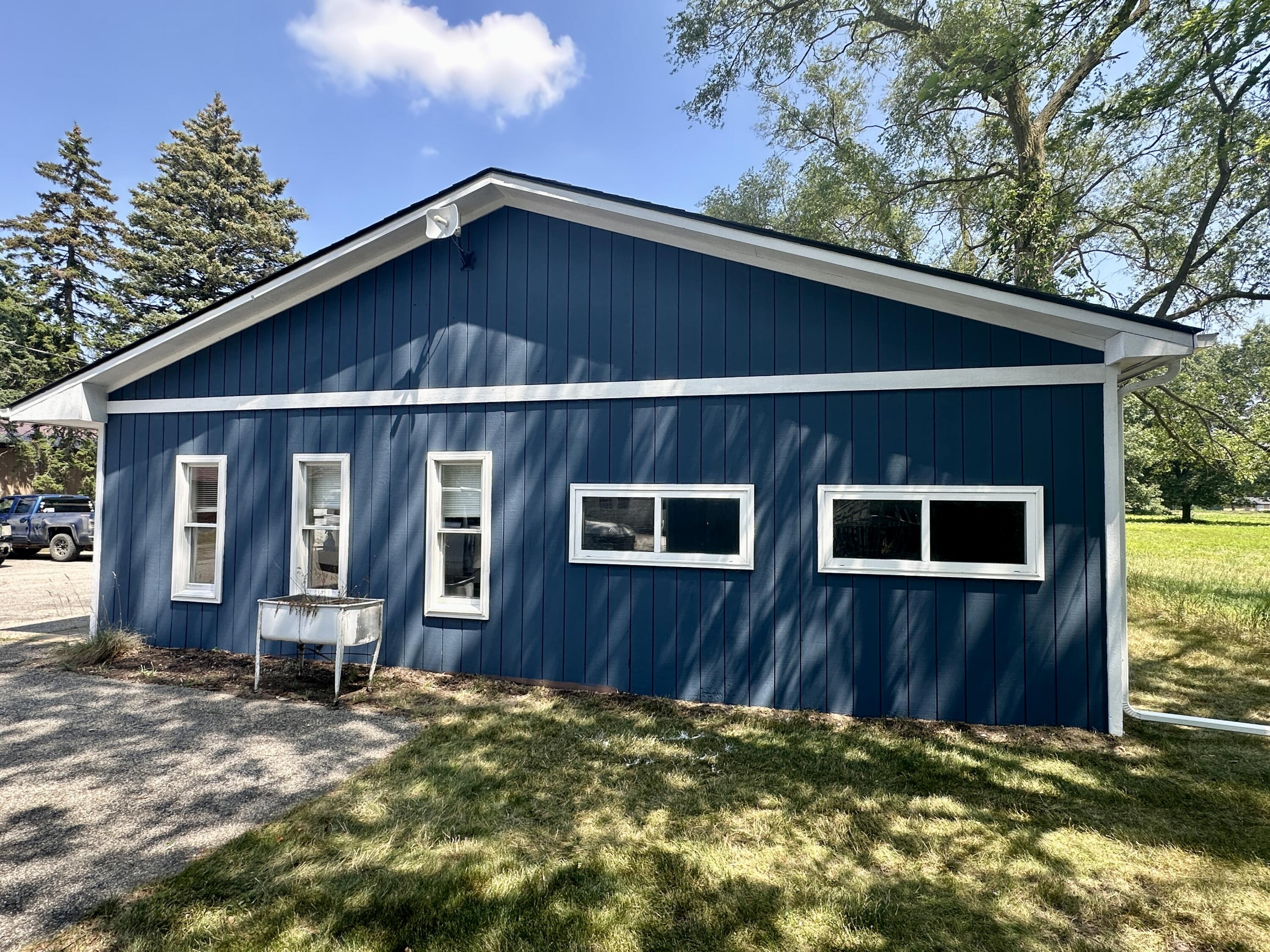 4333 Red Arrow Highway B Property Photo 4