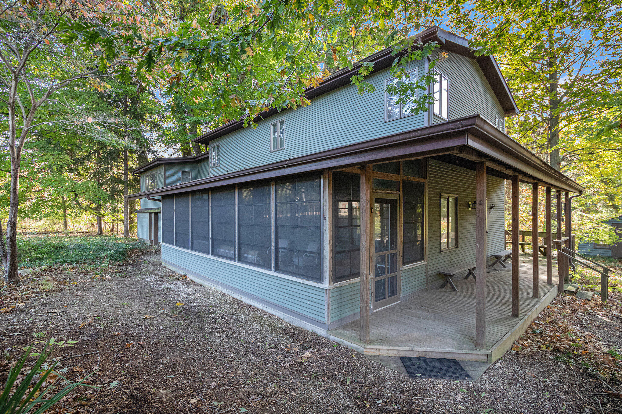 13987 Red Arrow Highway Property Photo