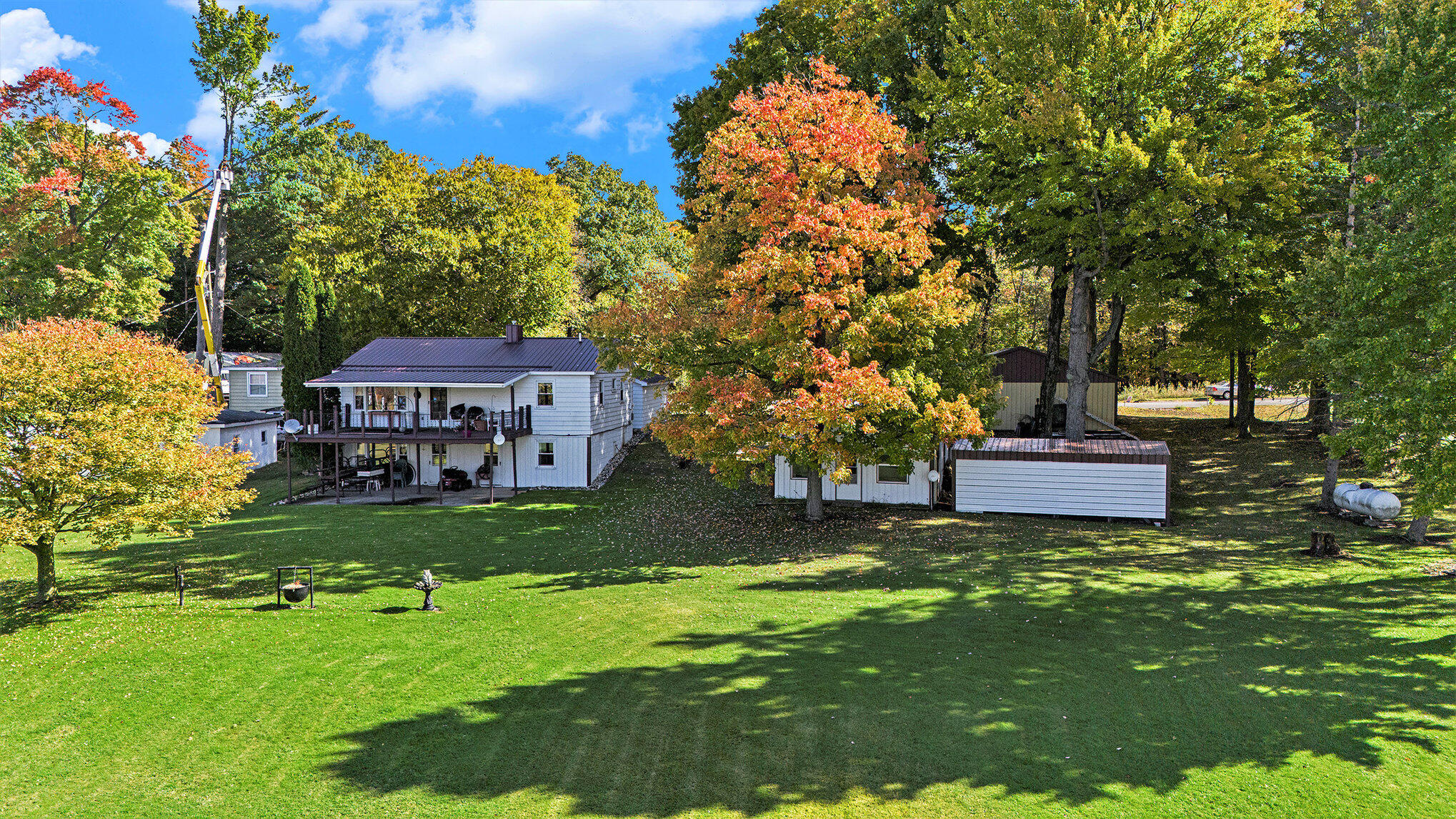 347 S Maple Island Road Property Photo 1