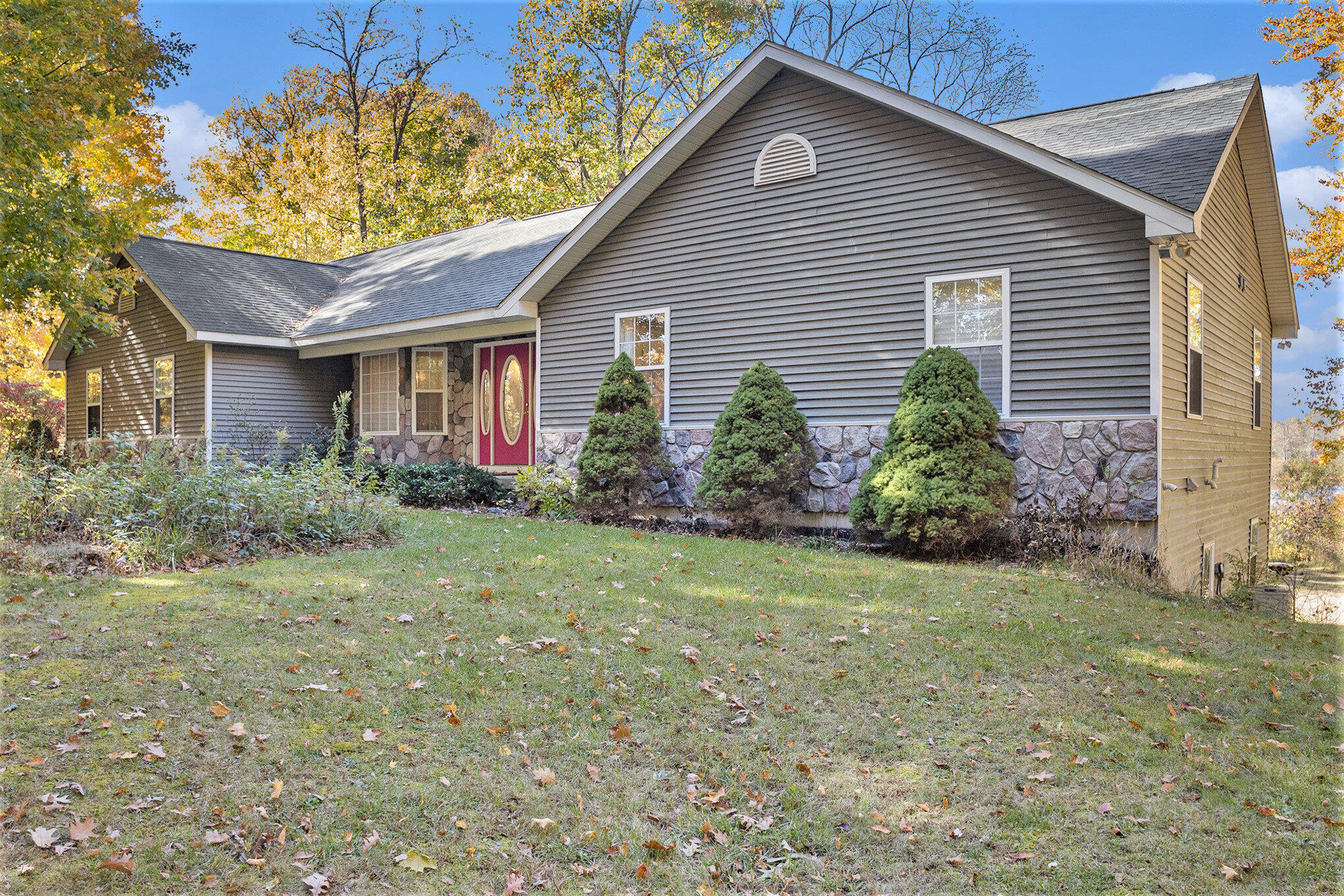 10303 Belding Road Ne Property Photo 3