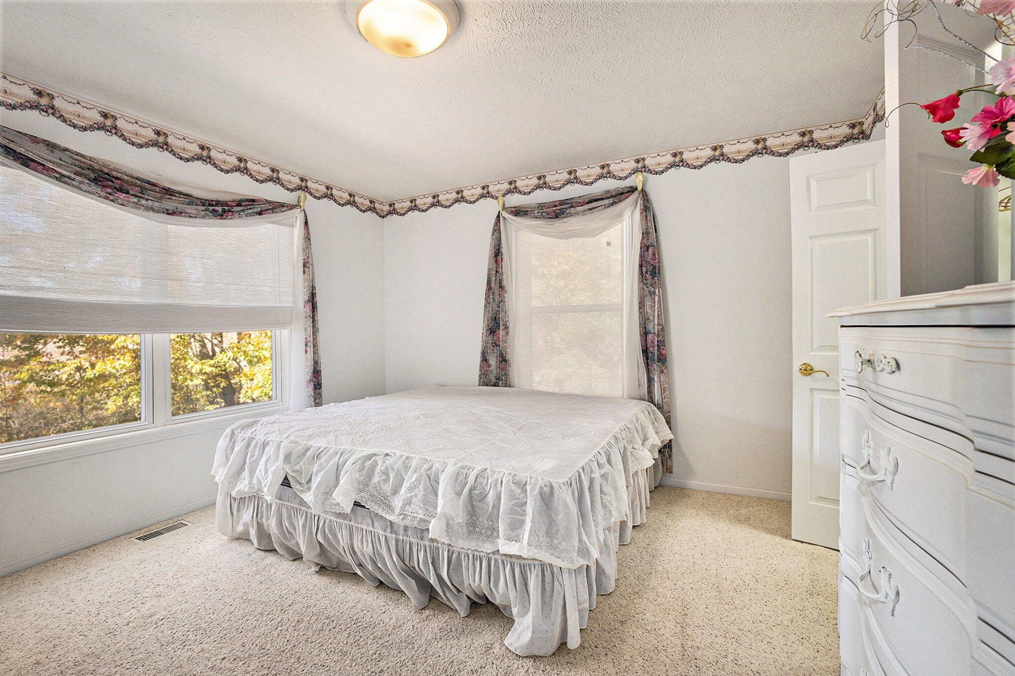 10303 Belding Road Ne Property Photo 15