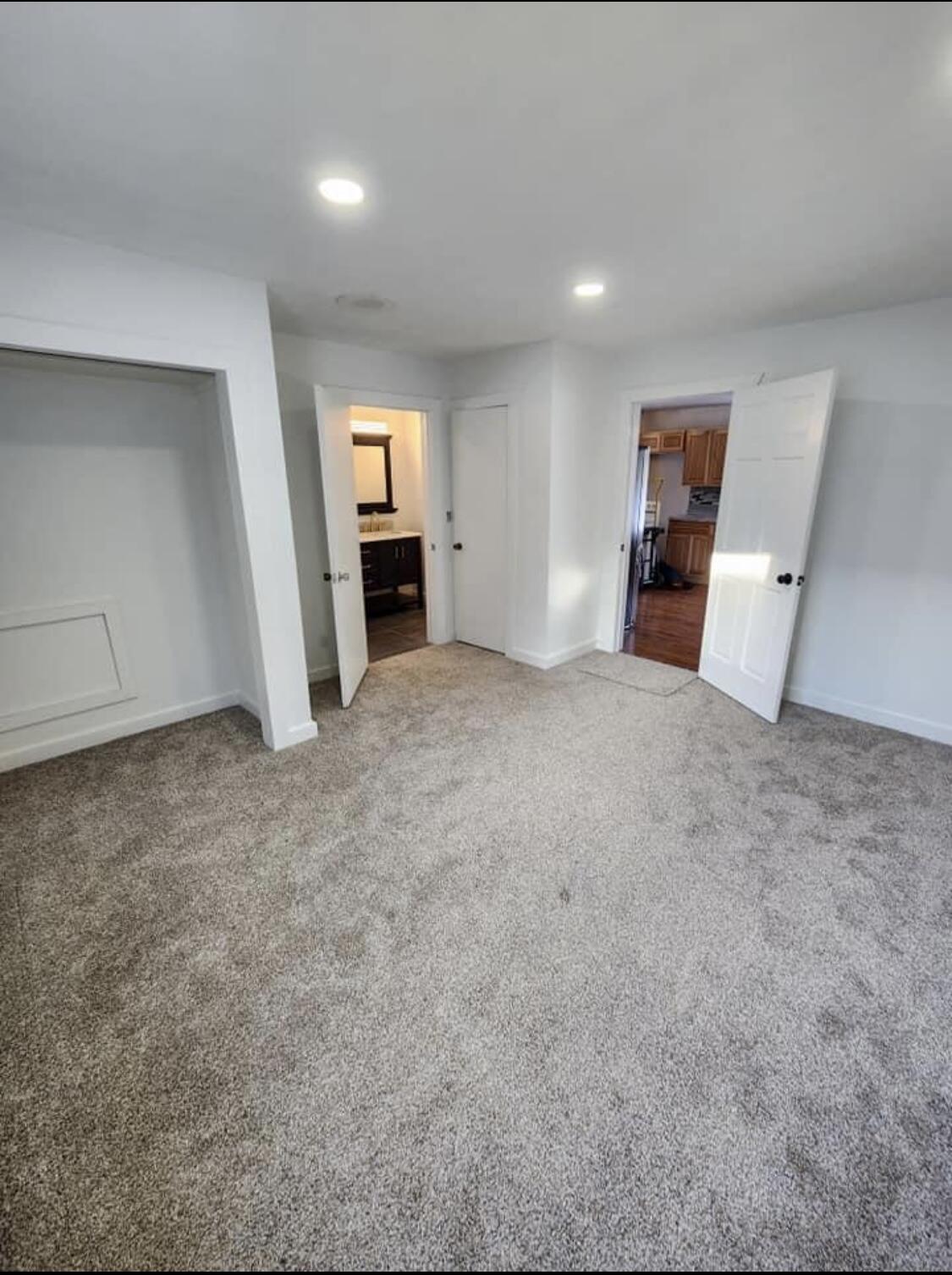 9245 Northland Drive Property Photo 29