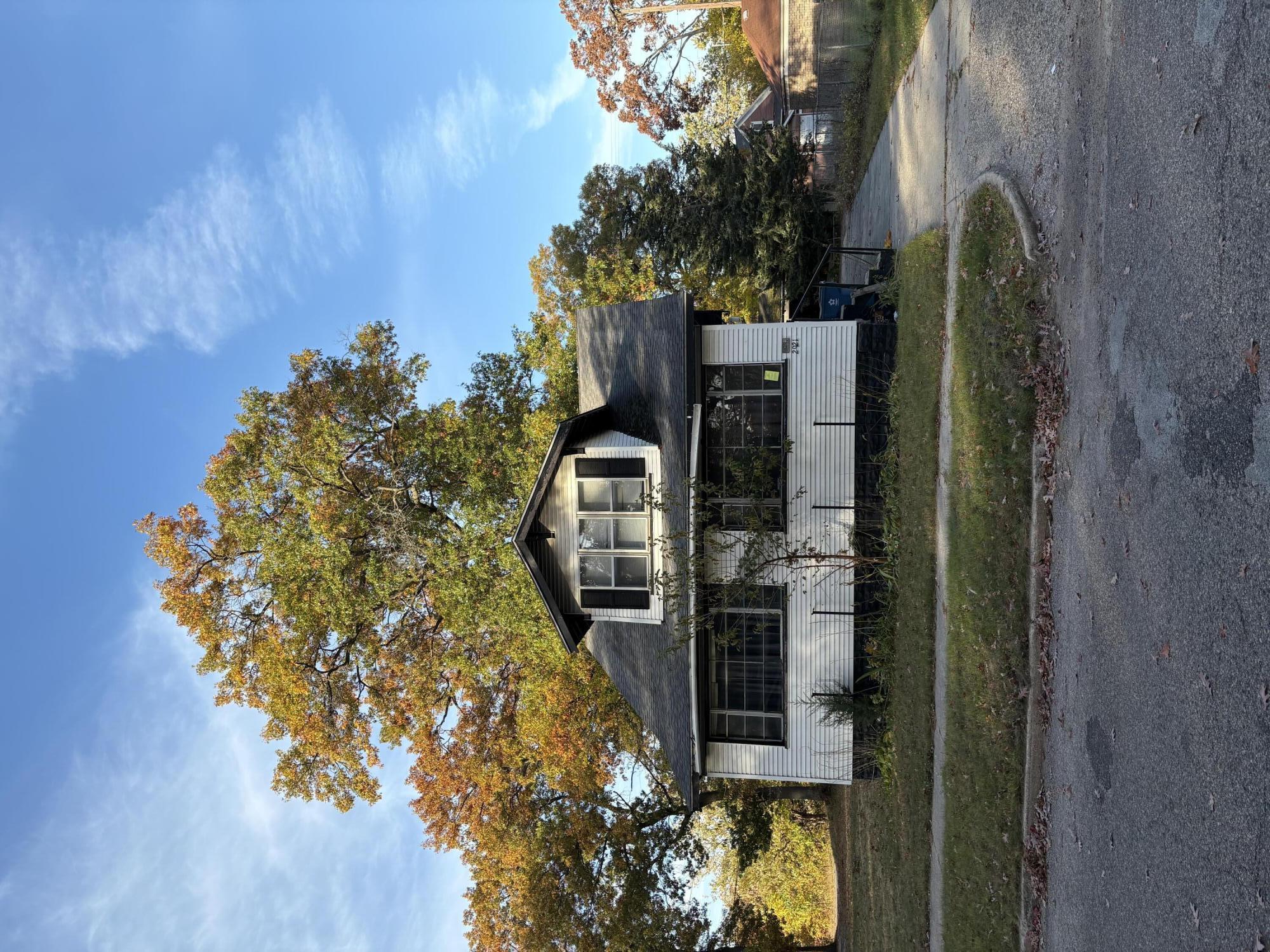 2921 Baker Street Property Photo