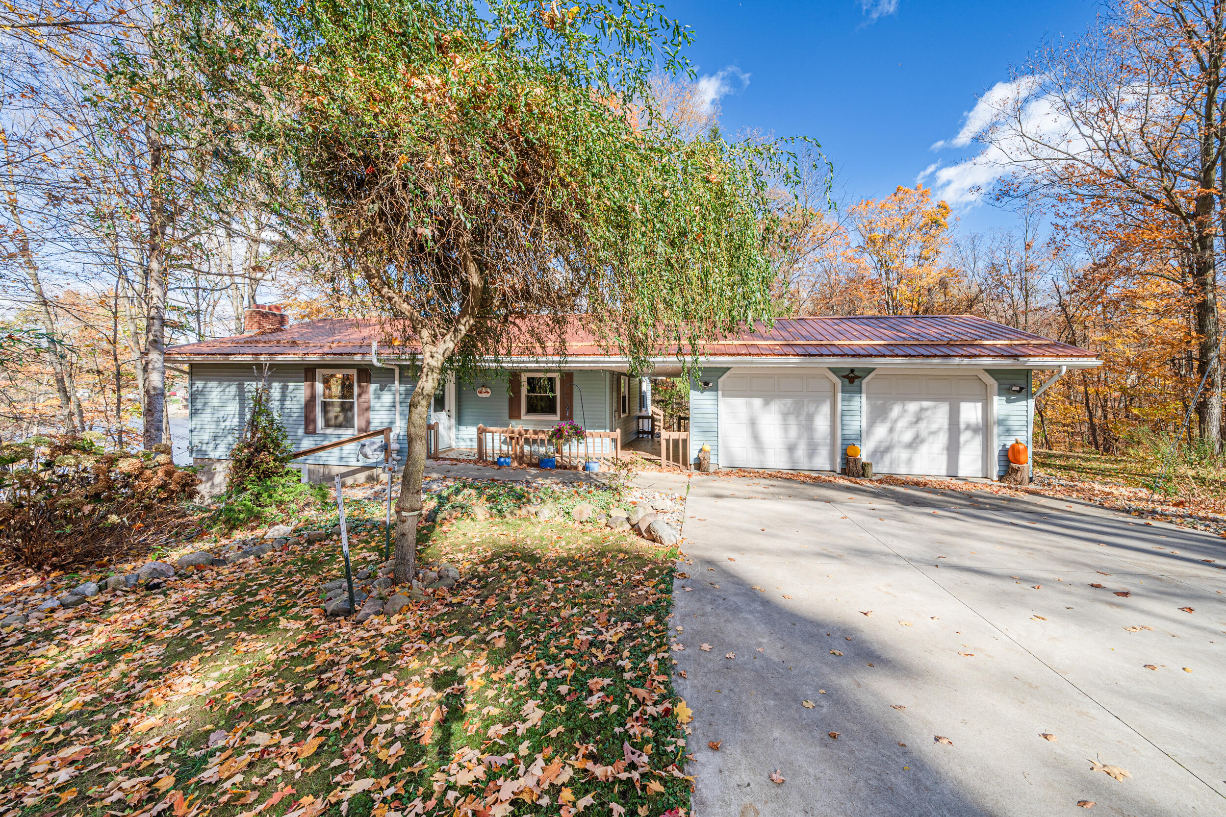 4445 Skyline Drive Property Photo