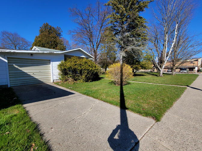 4914 C Main Street Property Photo