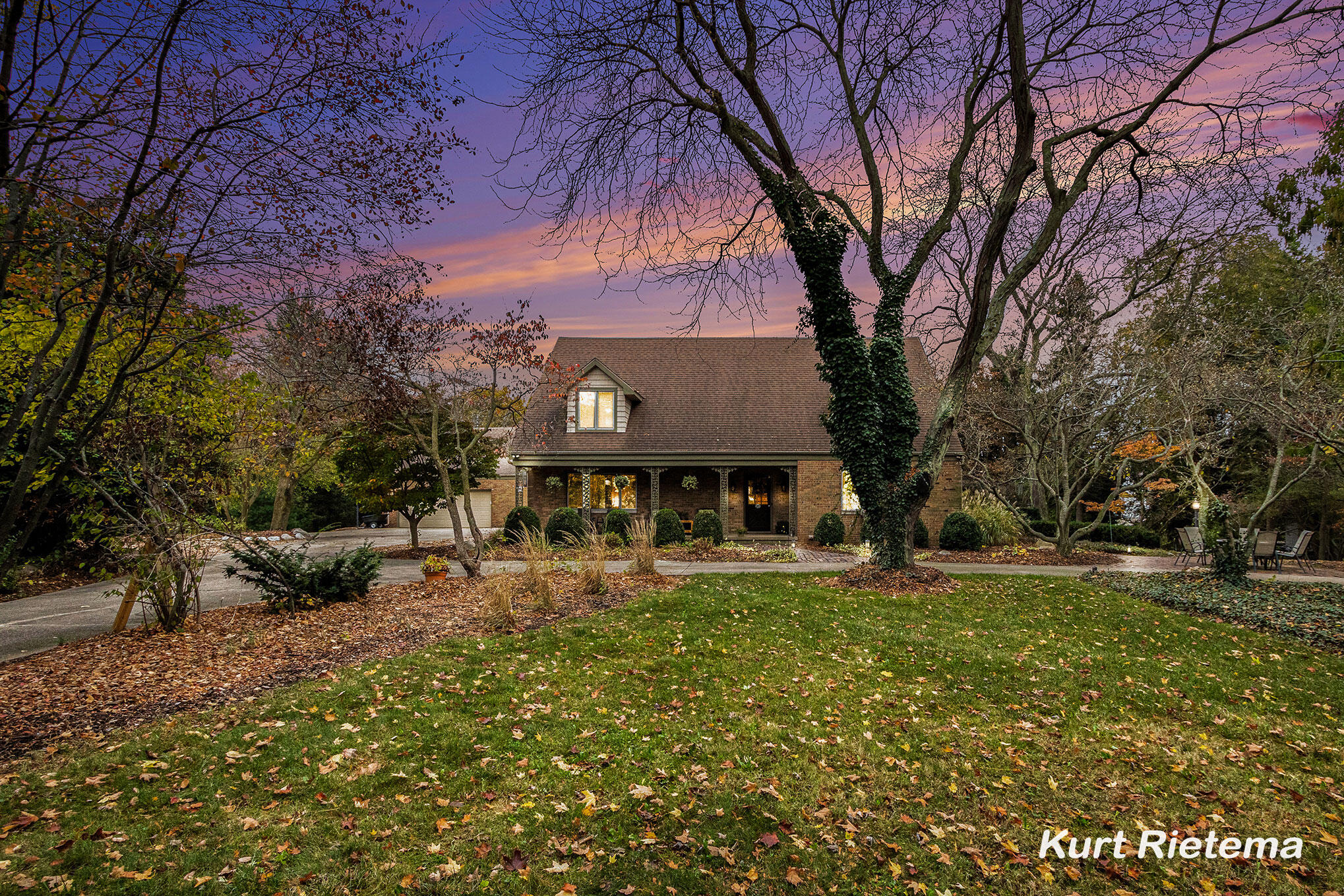 3205 Lakeshore Drive Property Photo 1