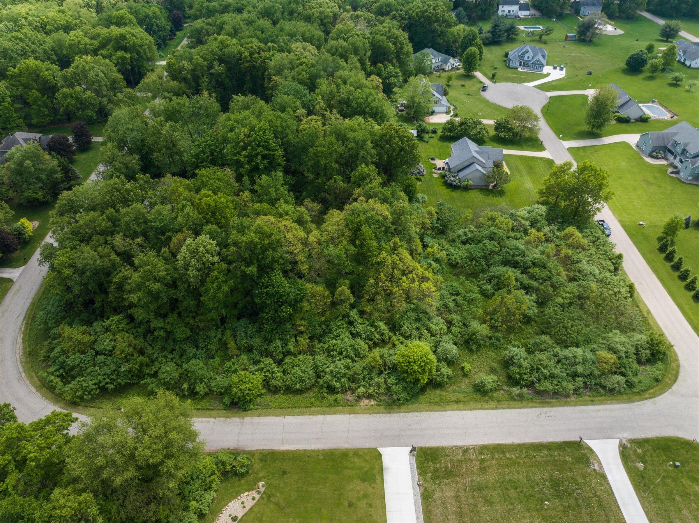 38 Maple Wood Property Photo 5