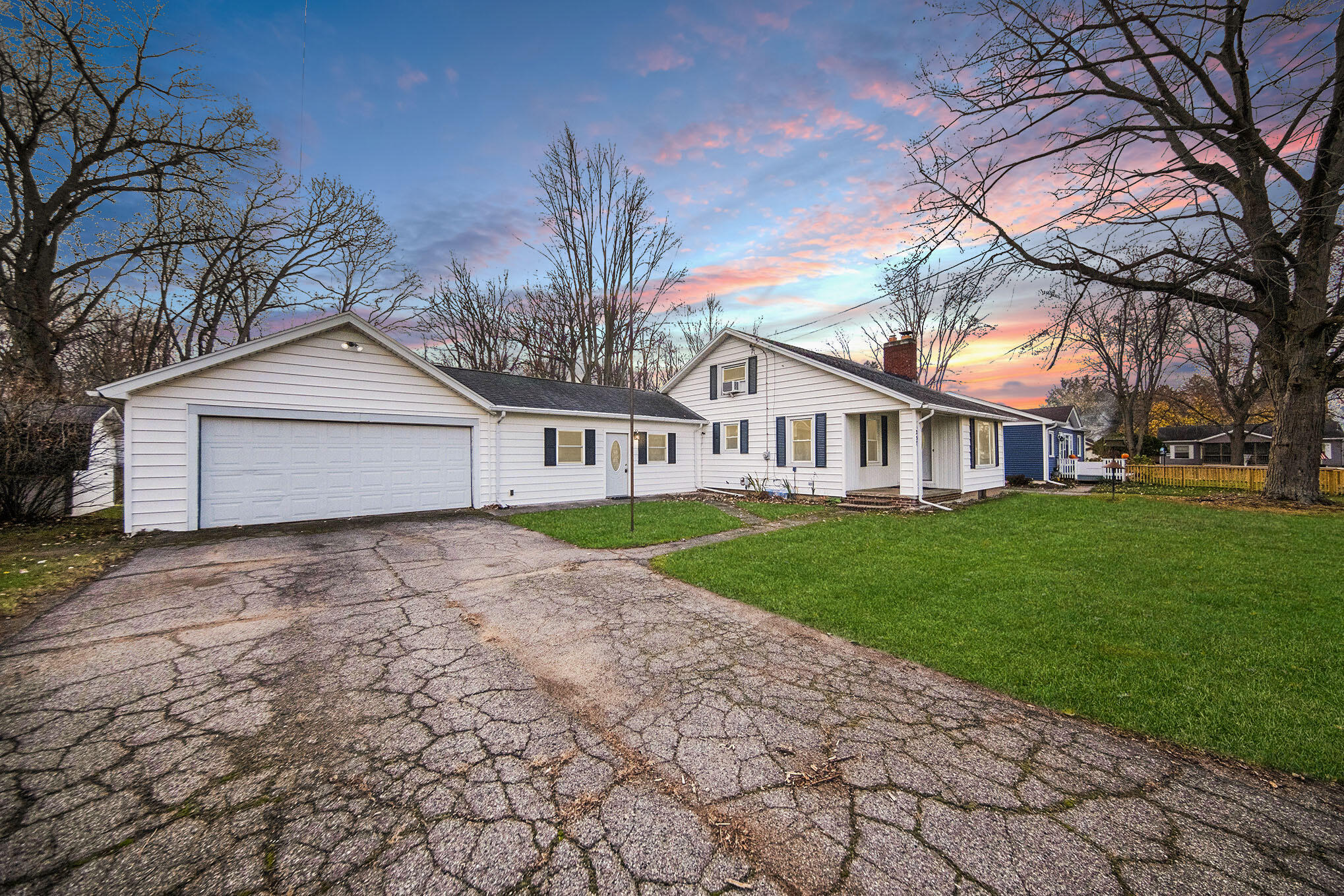 Fatima Black Wrights Real Estate Listings Main Image