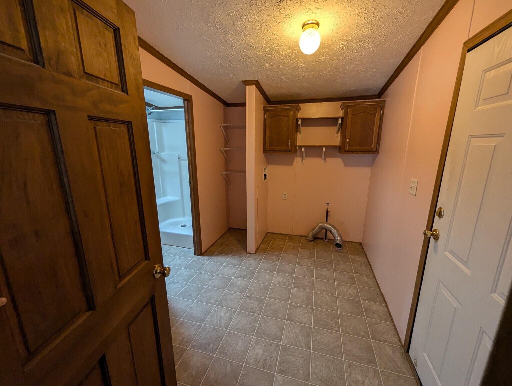 4320 Laurel Property Photo 7