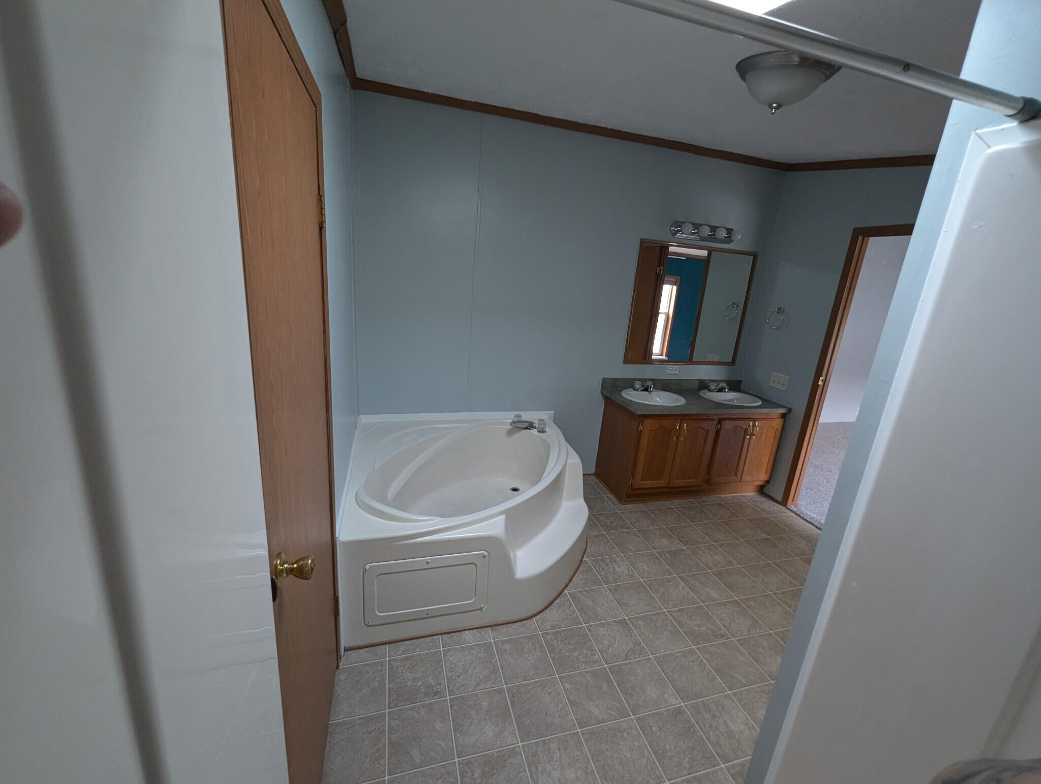 4320 Laurel Property Photo 16