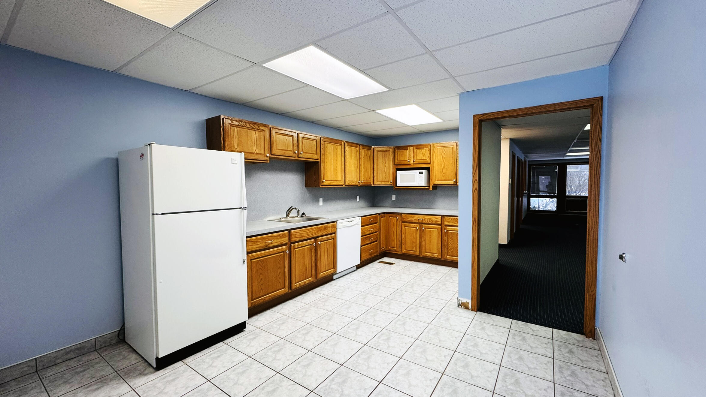 2323 Gull Road, Bldg. E Property Photo 5