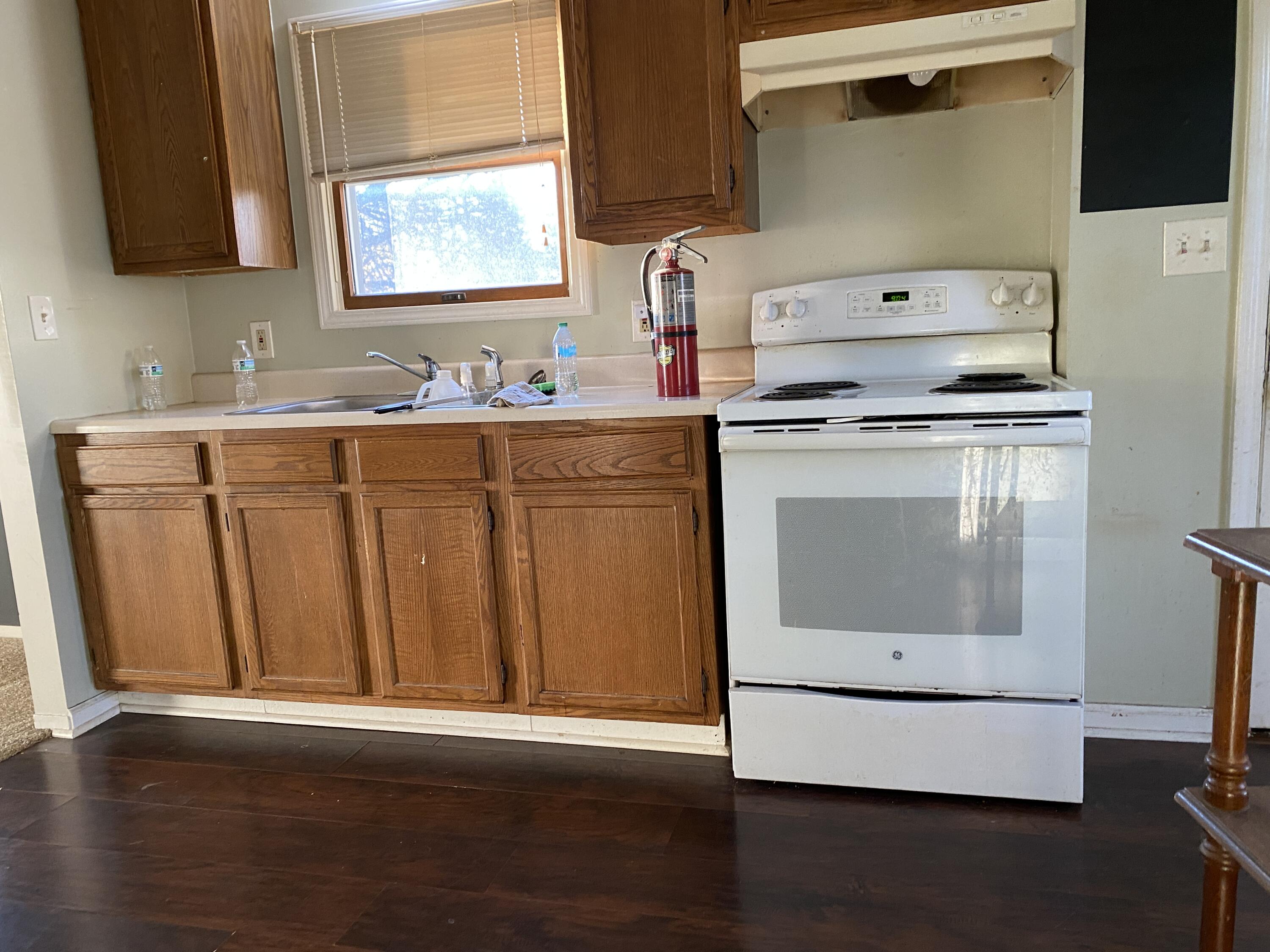 2298 S Term Street Property Photo 7