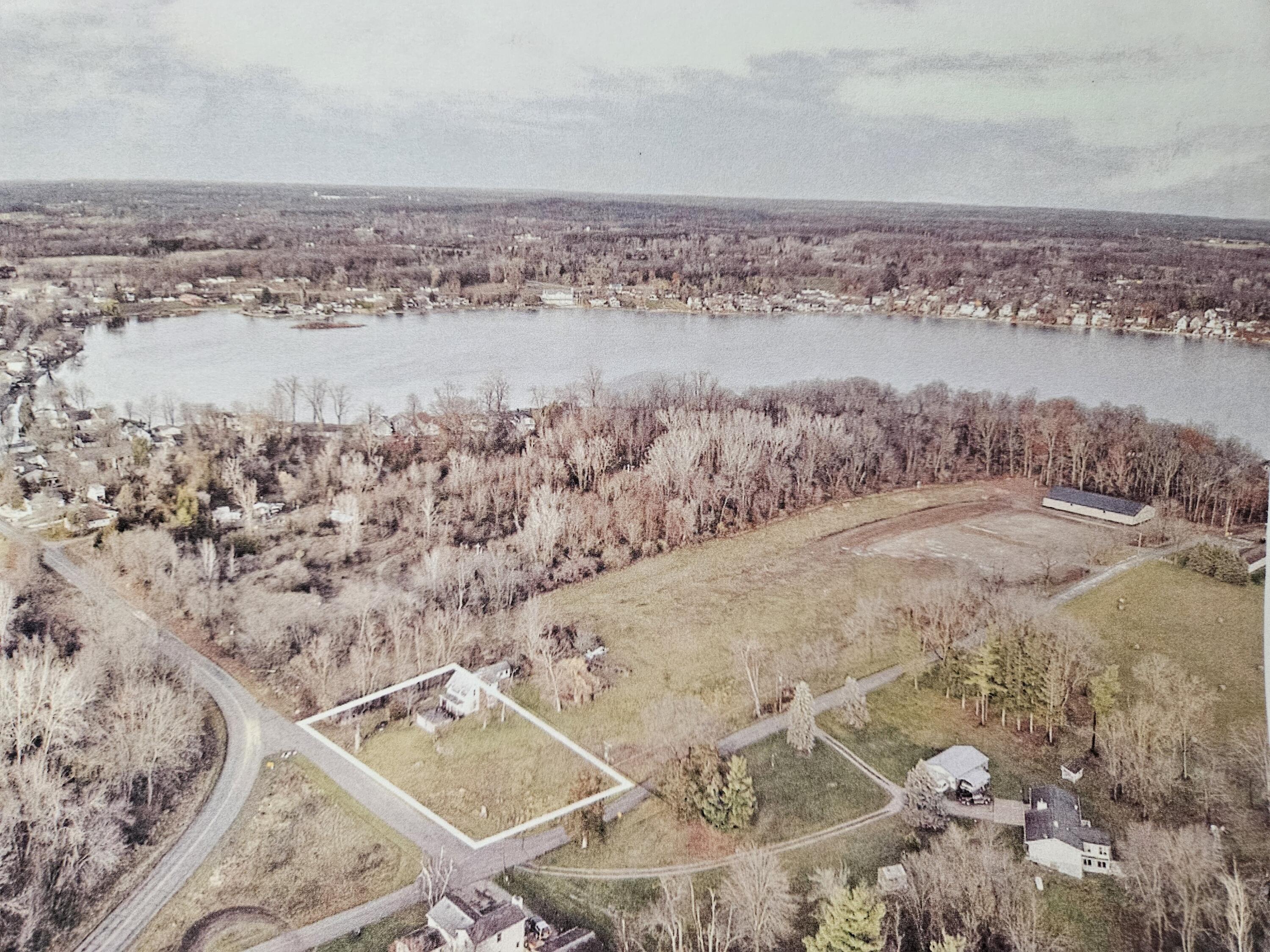 7841 Devils Lake Highway Property Photo 2