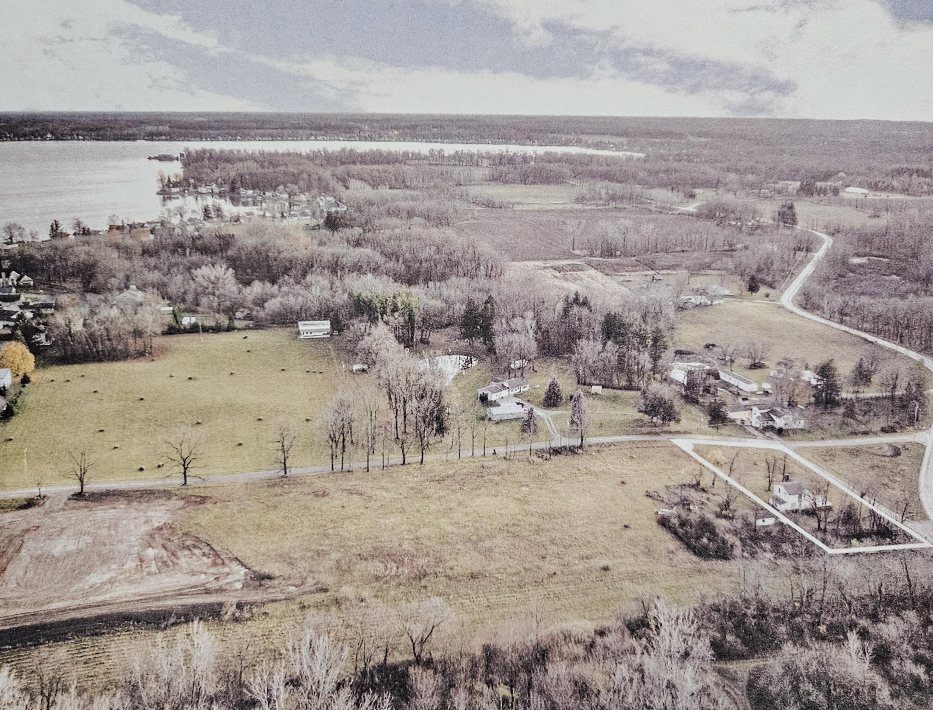 7841 Devils Lake Highway Property Photo 3