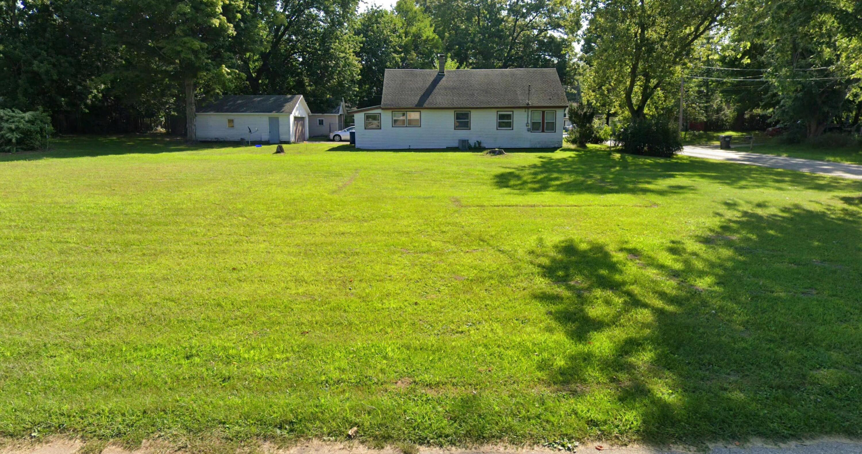 313 S Van Buren Street Property Photo 7