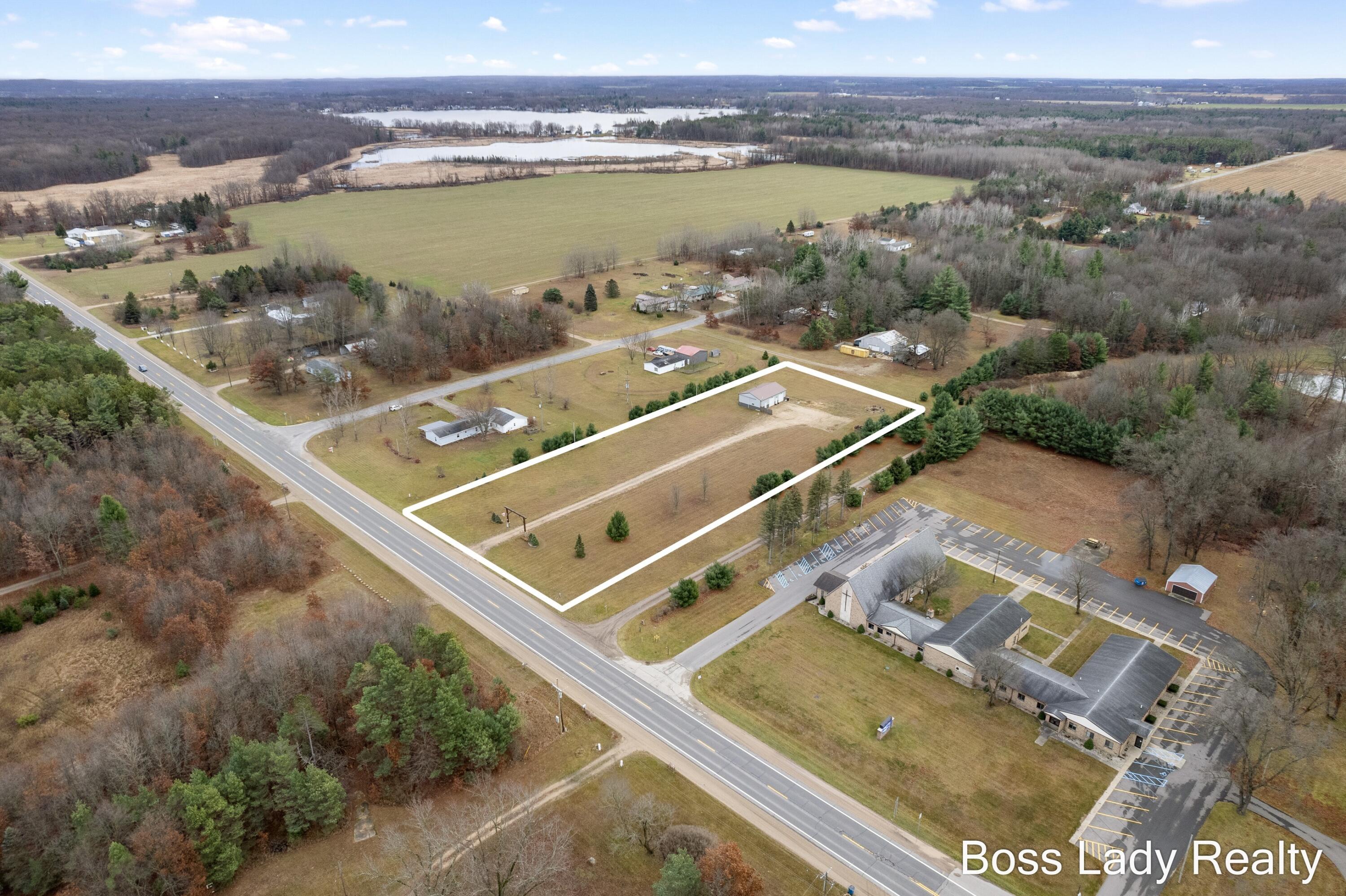 18565 Howard City Edmore Road Property Photo 10