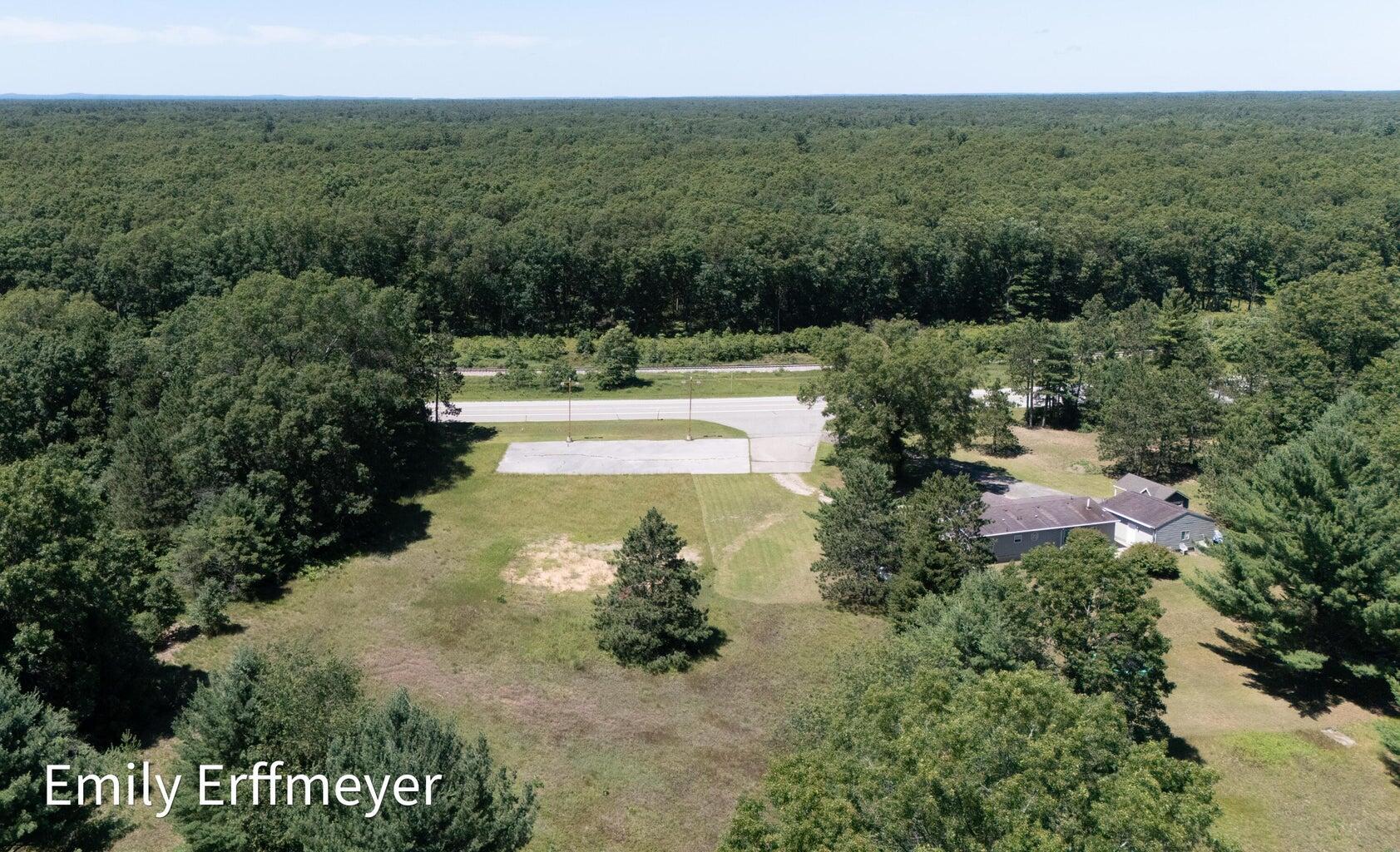 7142 Holton Road Property Photo 5