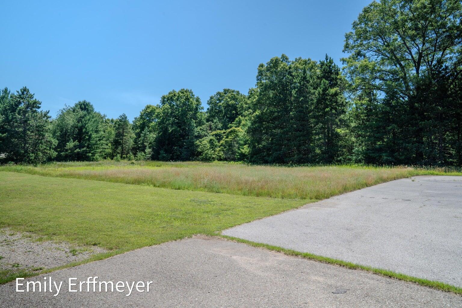 7142 Holton Road Property Photo 9