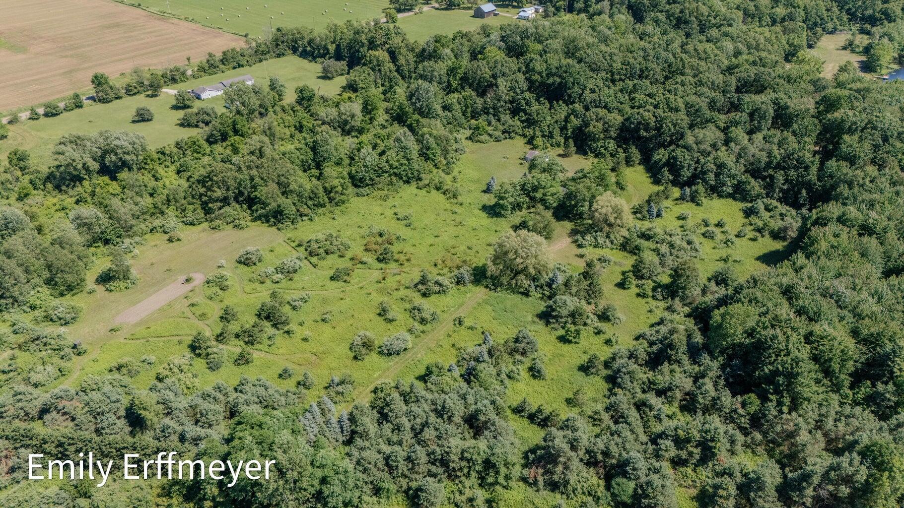 9260 Holton Road Property Photo 7