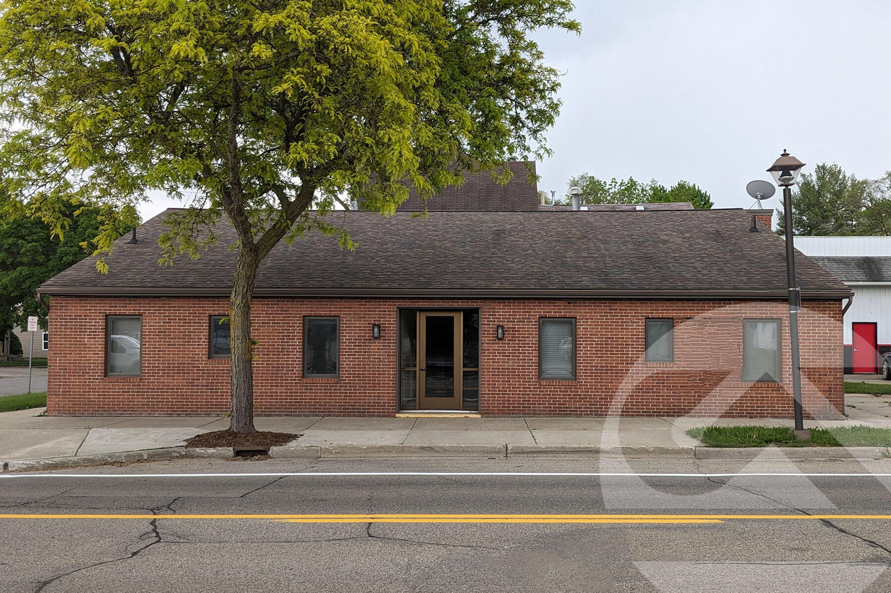 303 W Superior Street, B Property Photo 1