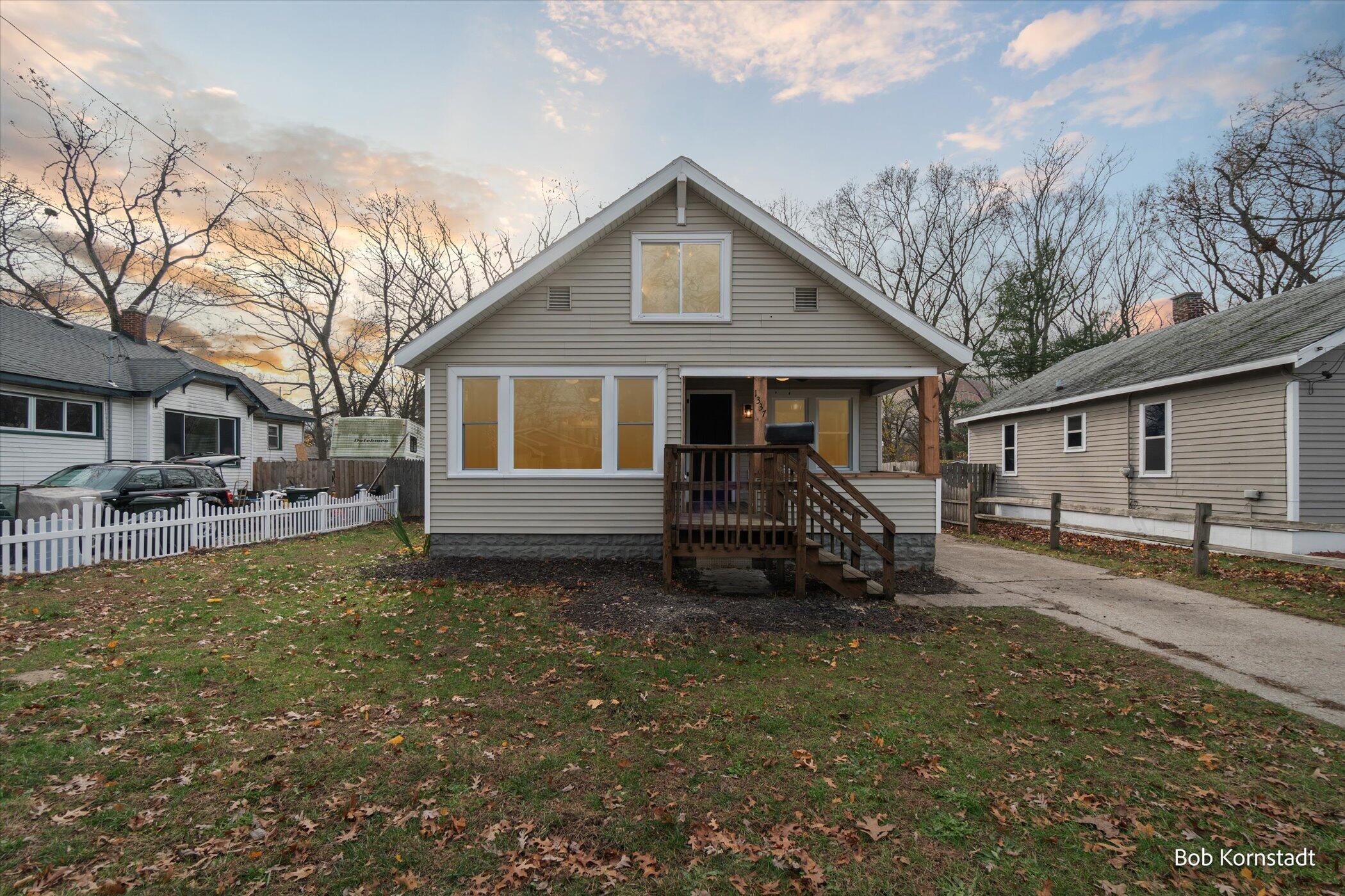 1337 Marquette Avenue Property Photo 2