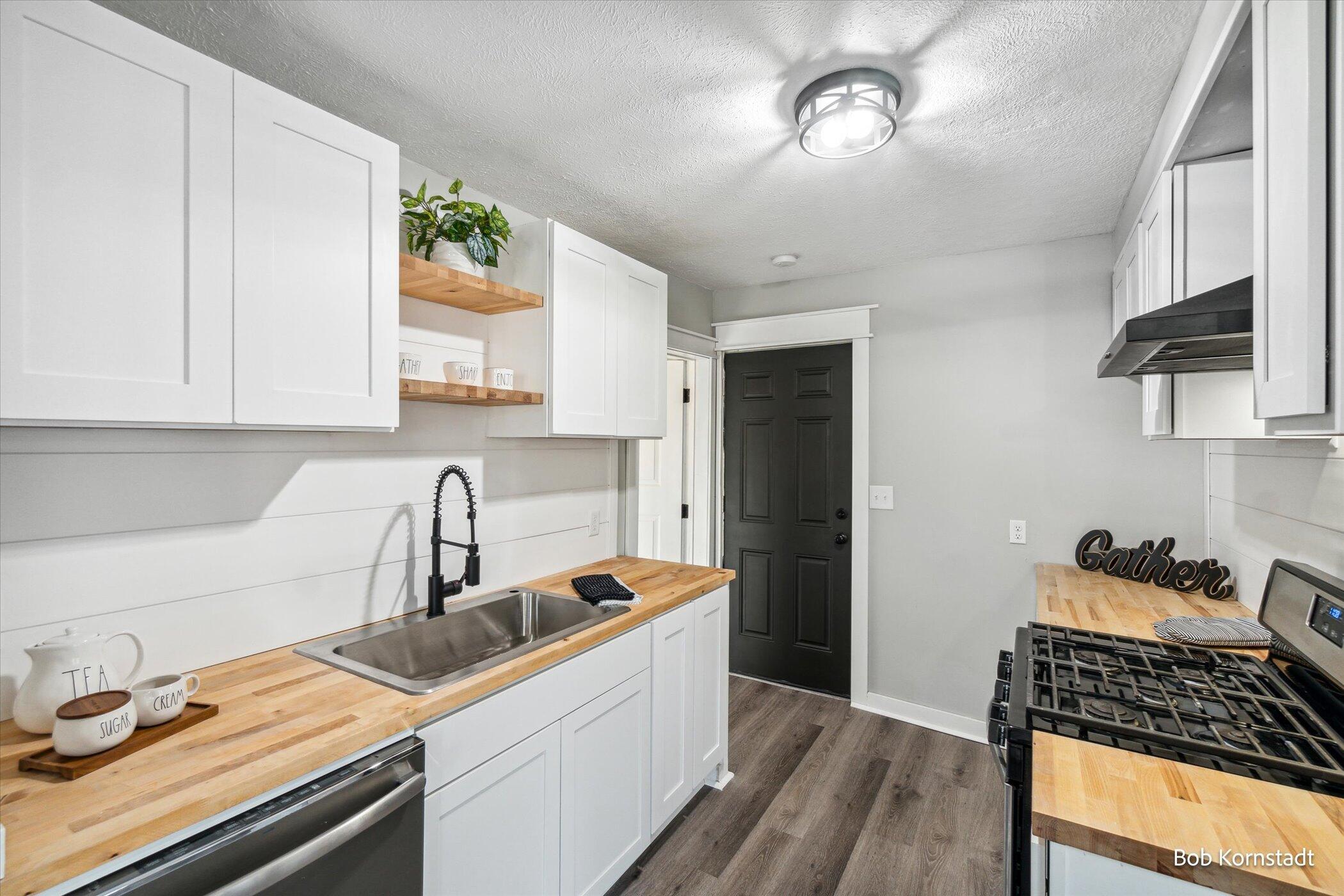 1337 Marquette Avenue Property Photo 11