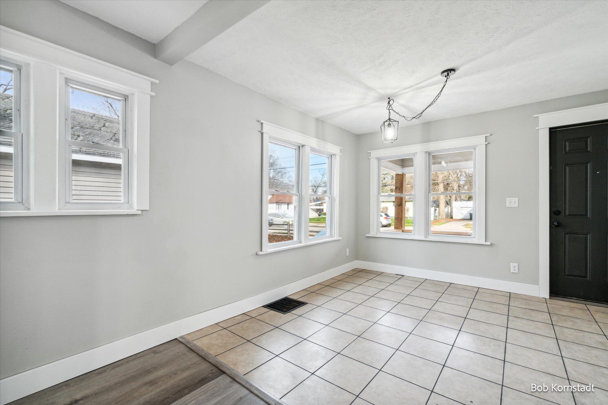1337 Marquette Avenue Property Photo 14