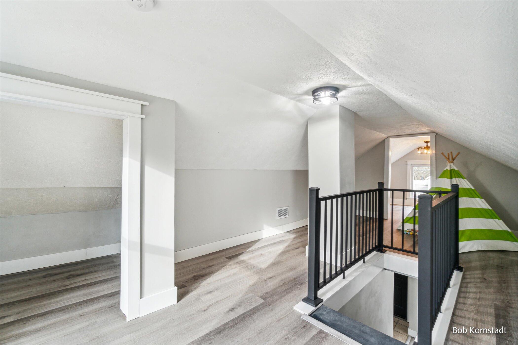 1337 Marquette Avenue Property Photo 25