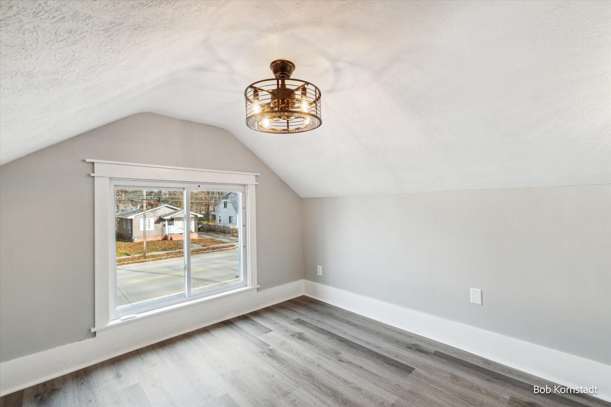 1337 Marquette Avenue Property Photo 28