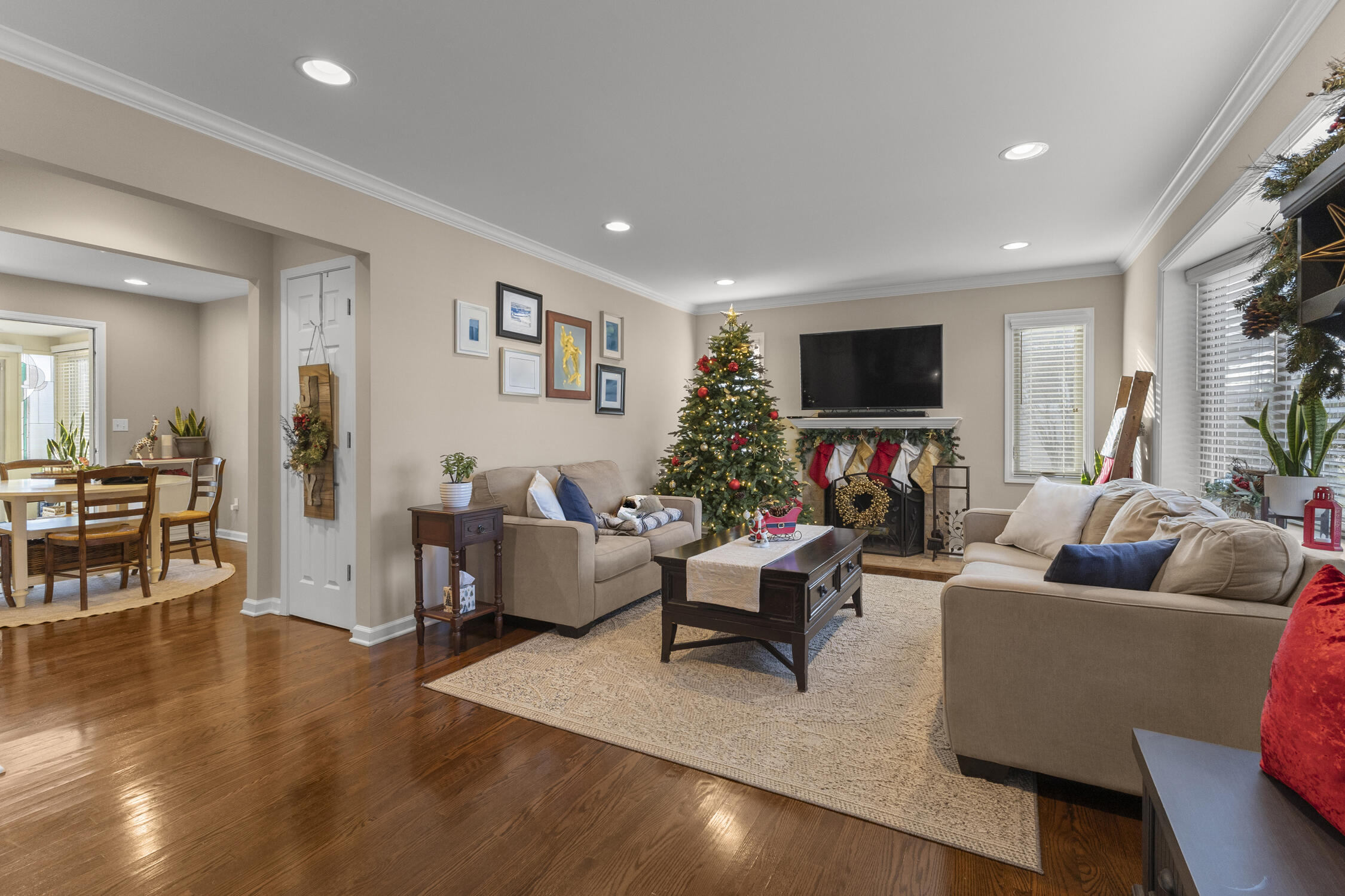 3105 Woodslee Drive Property Photo 3