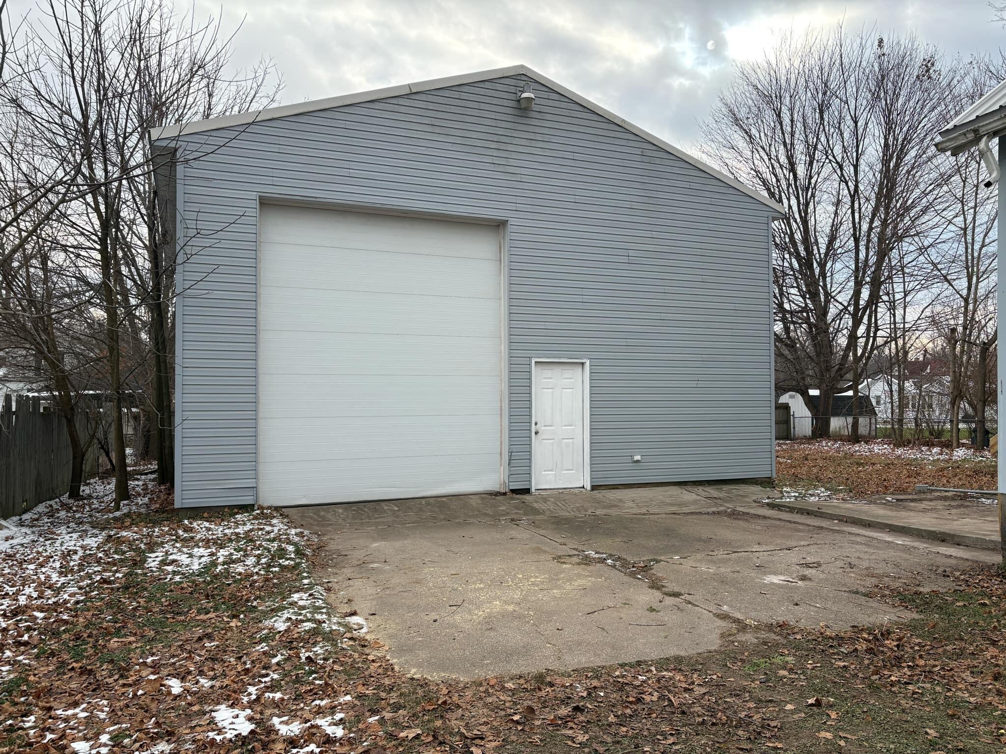 55 W Chicago Street Property Photo 3