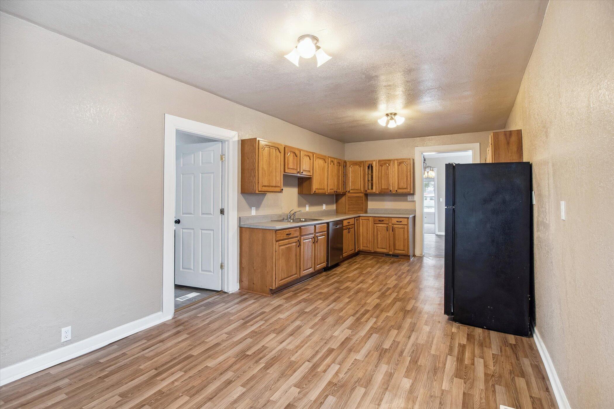 55 W Chicago Street Property Photo 7