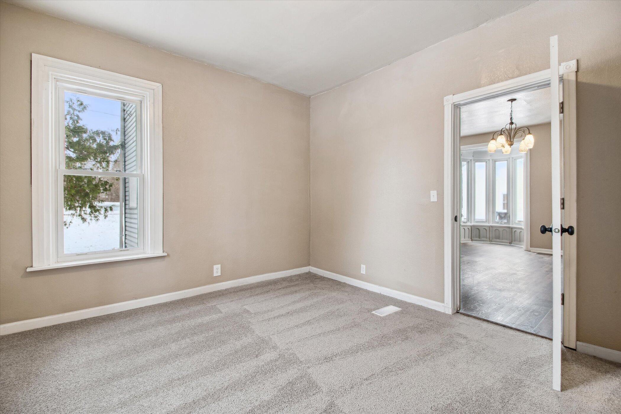 55 W Chicago Street Property Photo 16