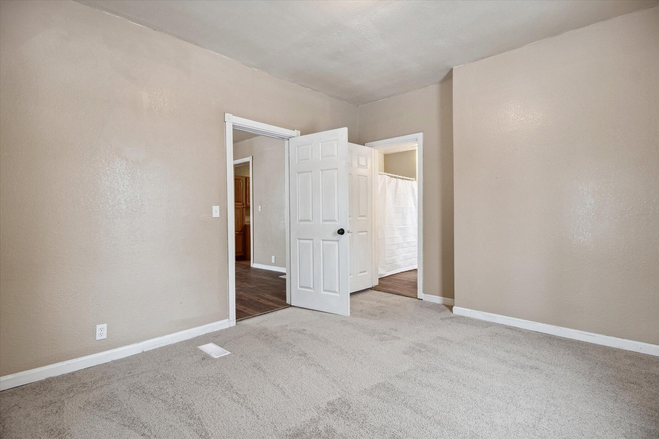 55 W Chicago Street Property Photo 17