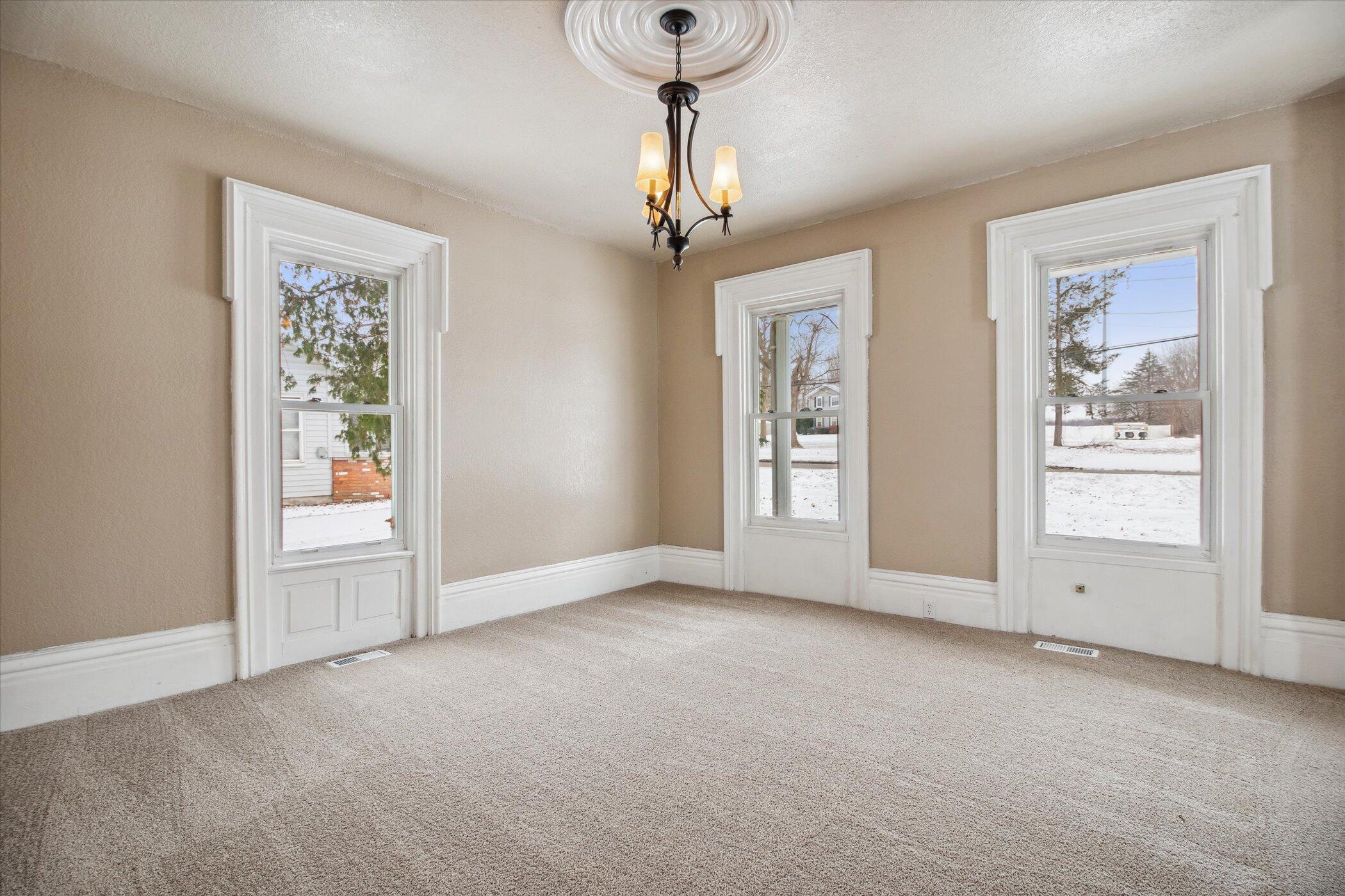 55 W Chicago Street Property Photo 21