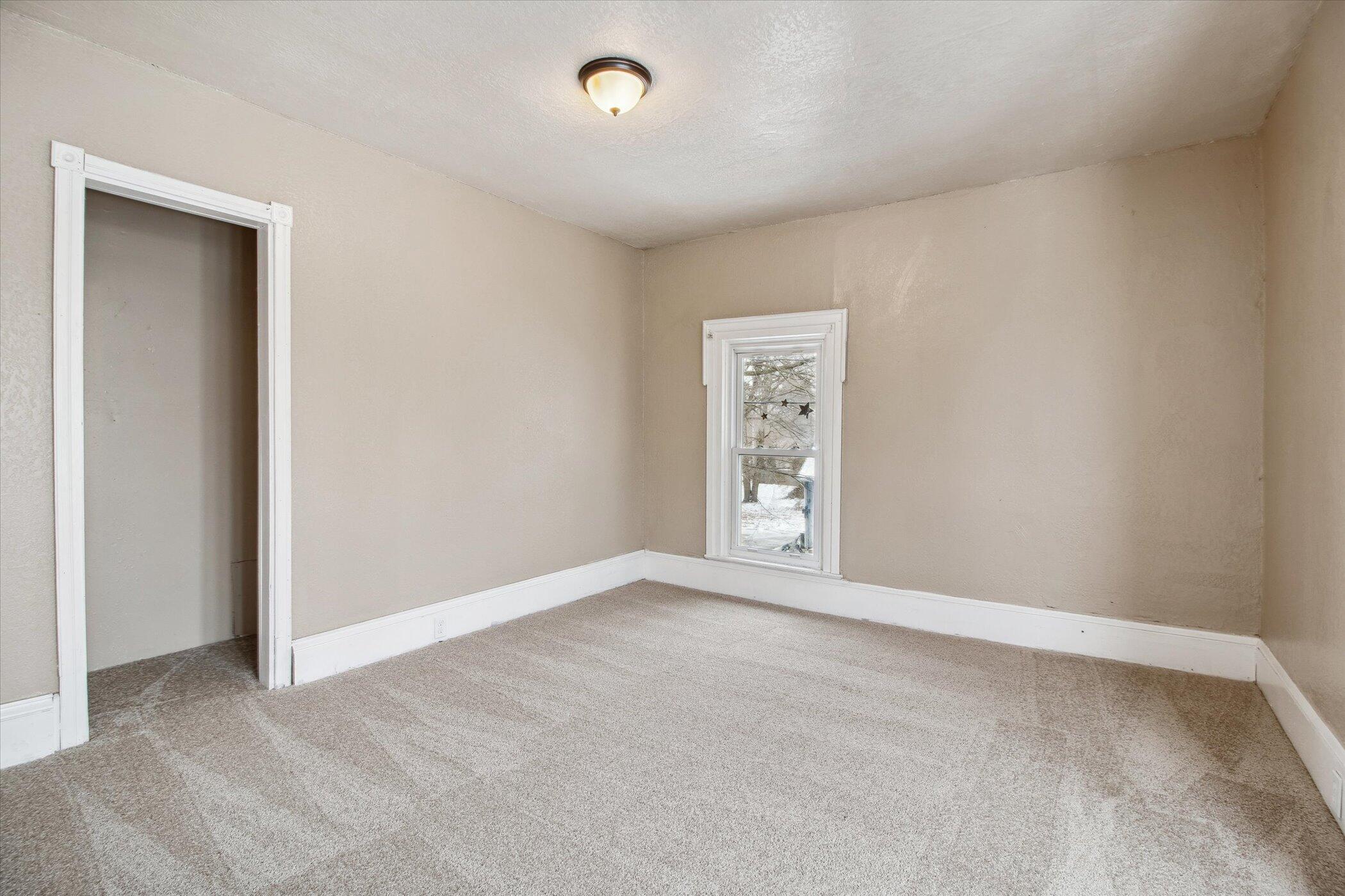 55 W Chicago Street Property Photo 33