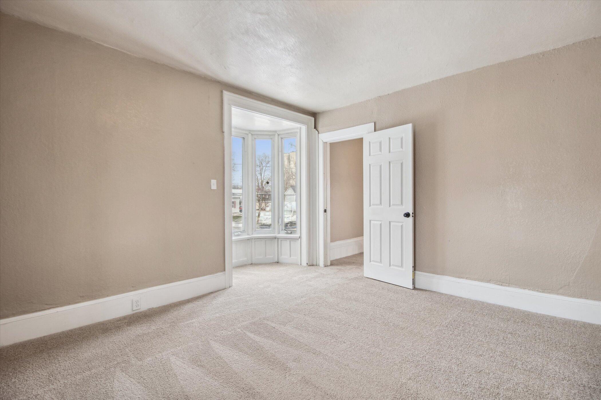 55 W Chicago Street Property Photo 34