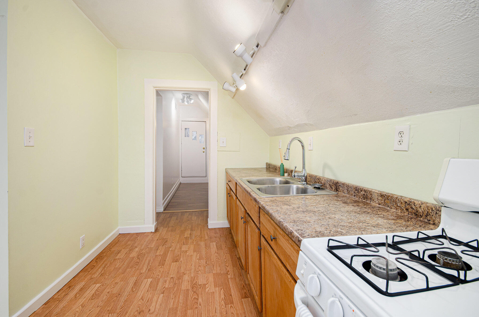 418 Pearl Street Property Photo 17
