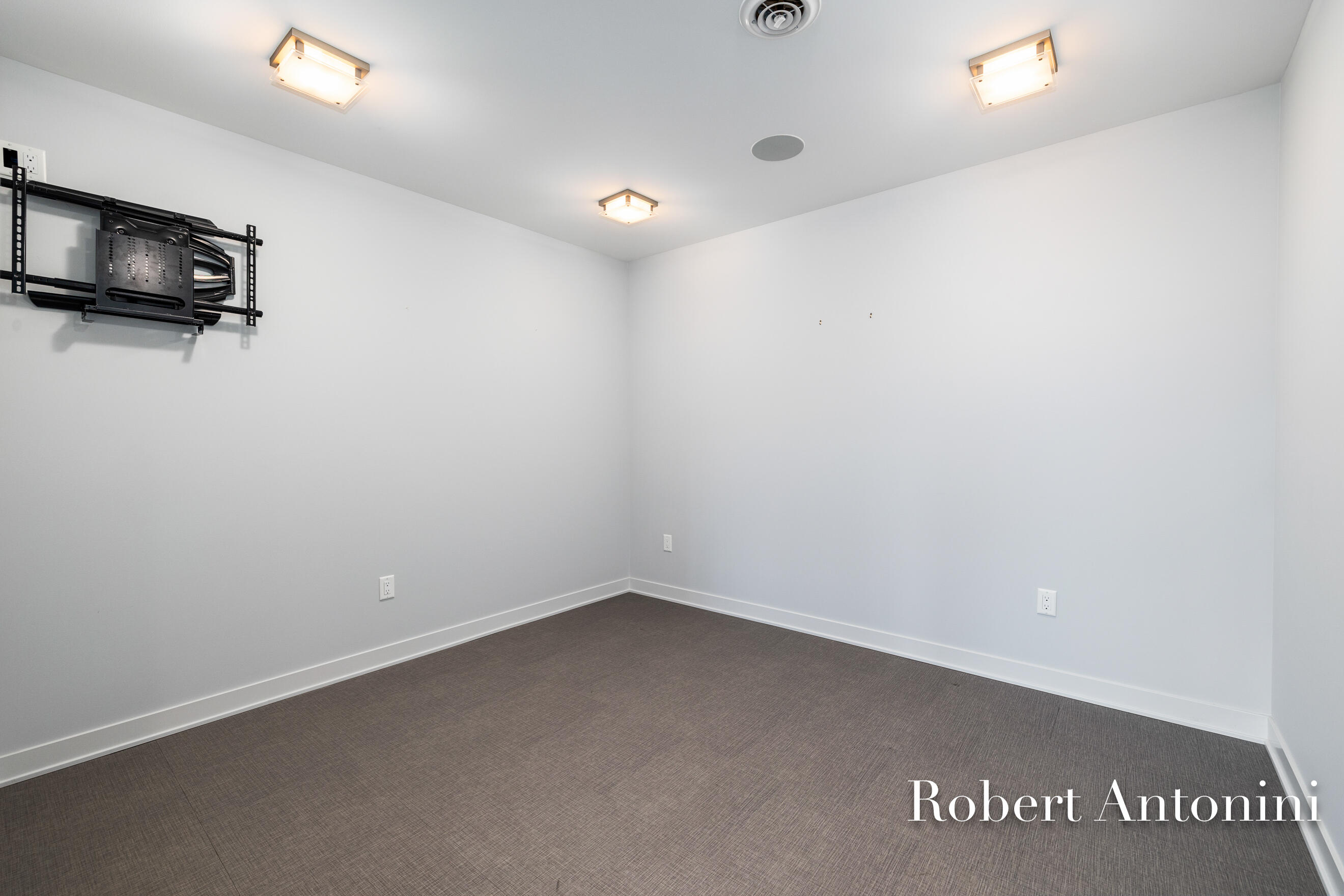850 Skyevale Drive Ne Property Photo 64