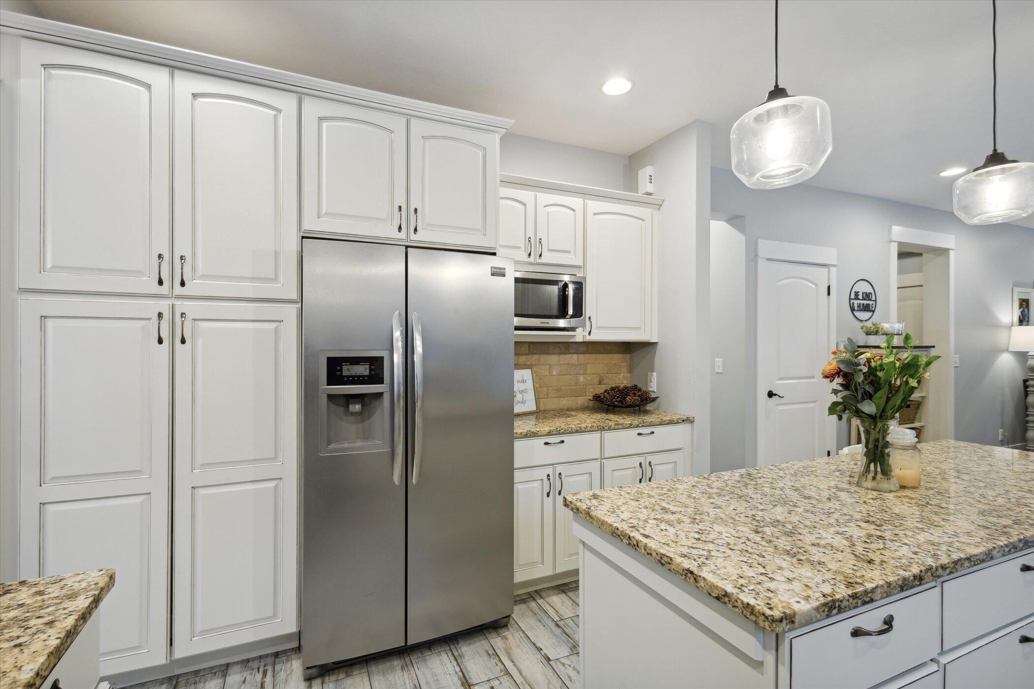 4077 Ronalds Road Property Photo 10