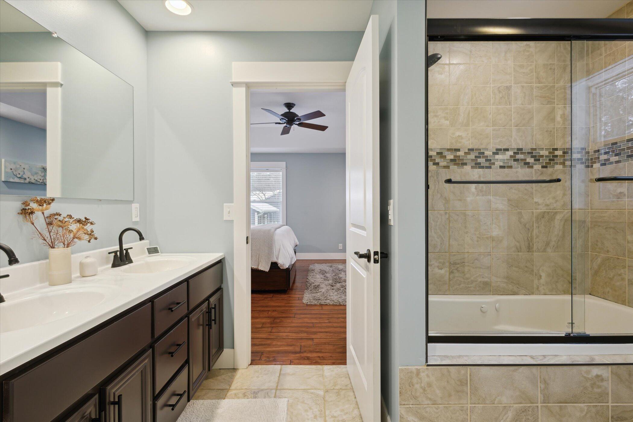 4077 Ronalds Road Property Photo 21