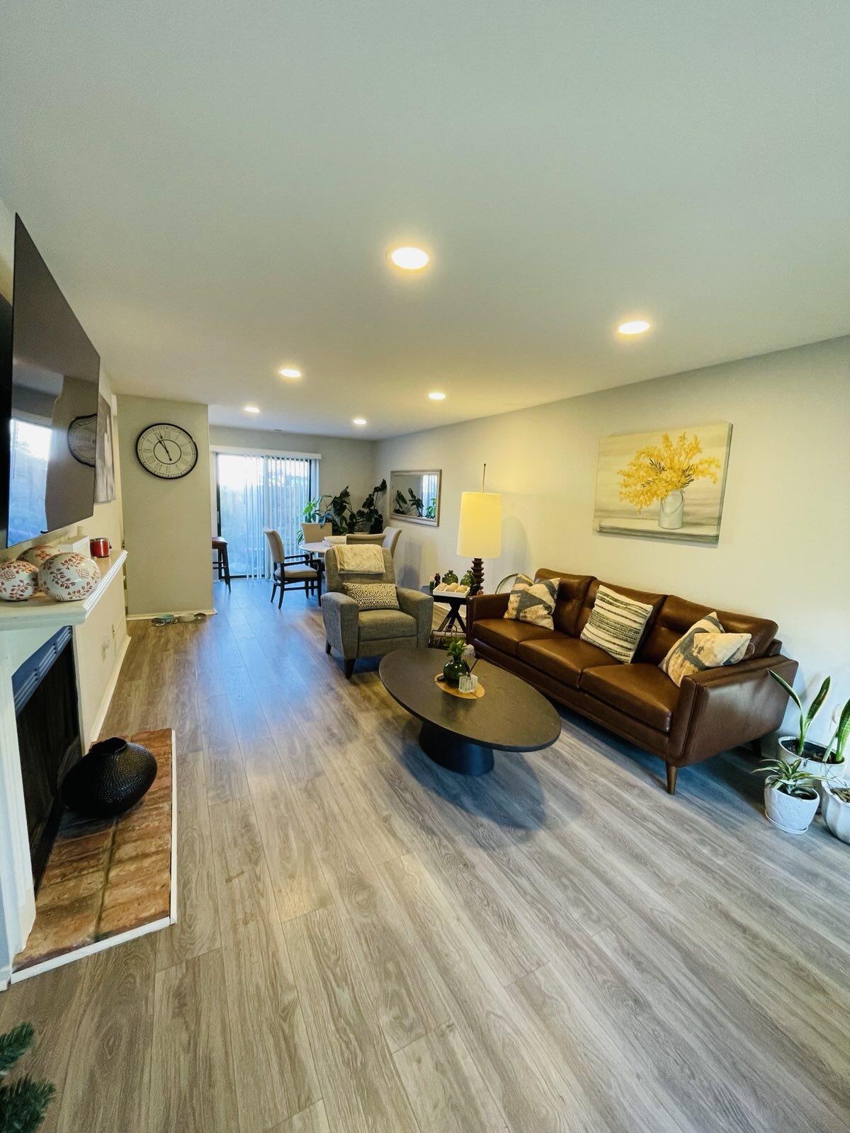 2445 Samoset Road Property Photo 3