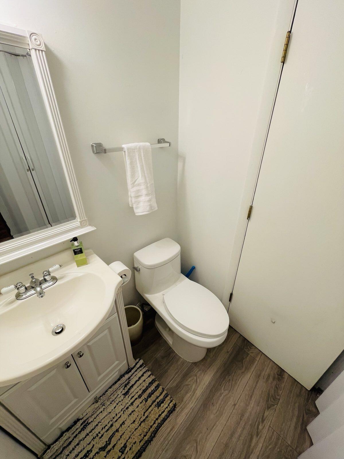 2445 Samoset Road Property Photo 10