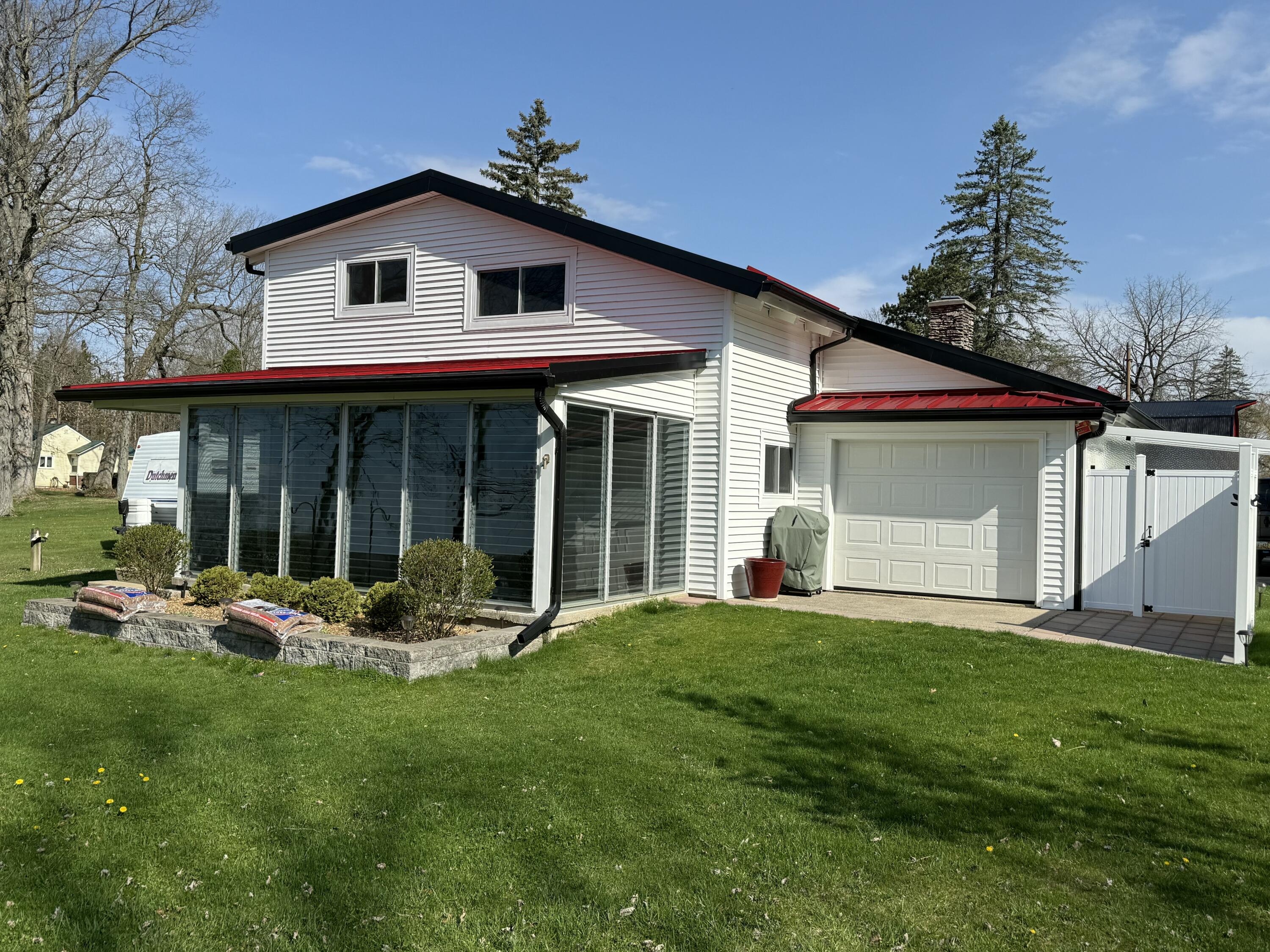 9727 W Camden Road Property Photo