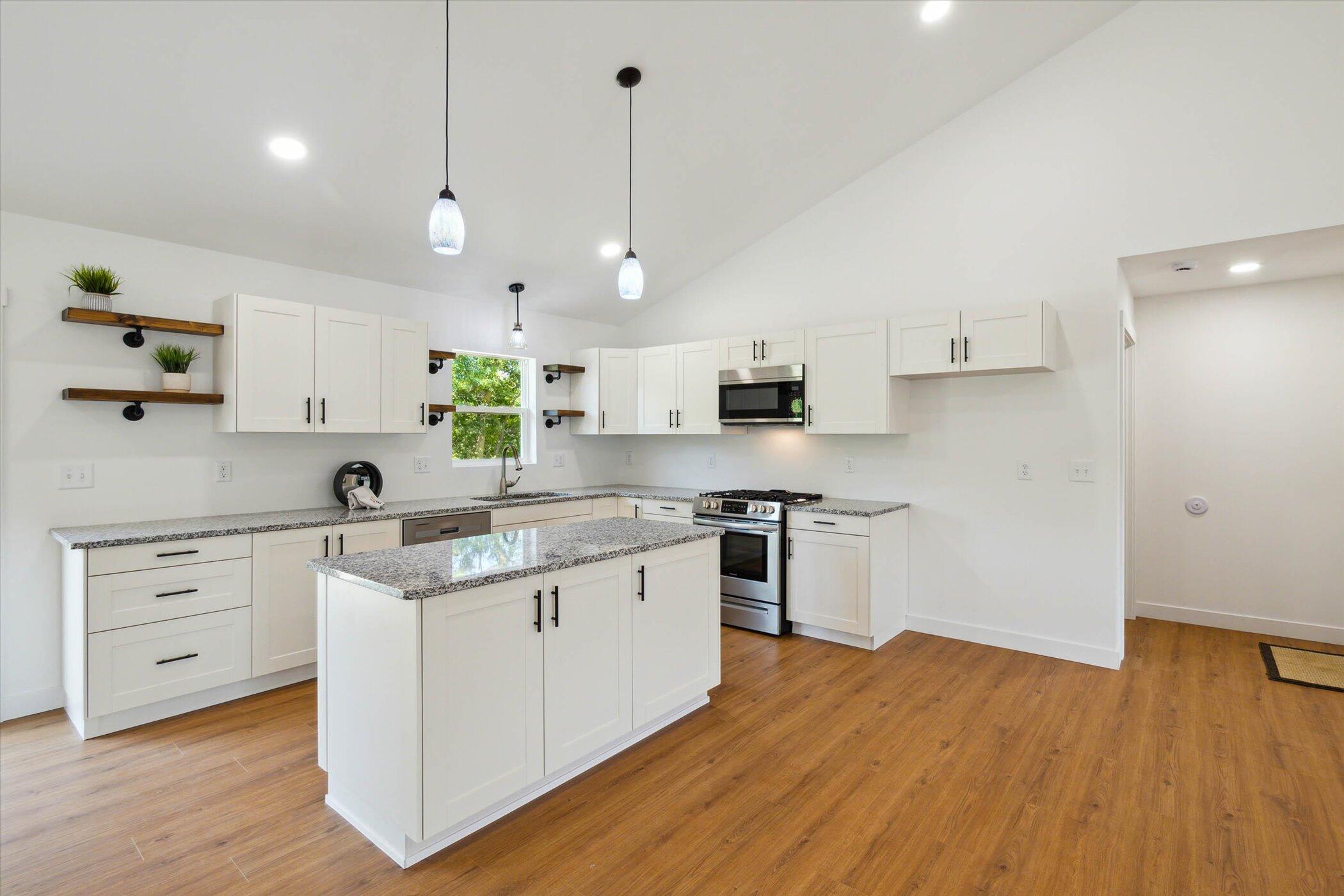 330 Canfield Street Property Photo 7
