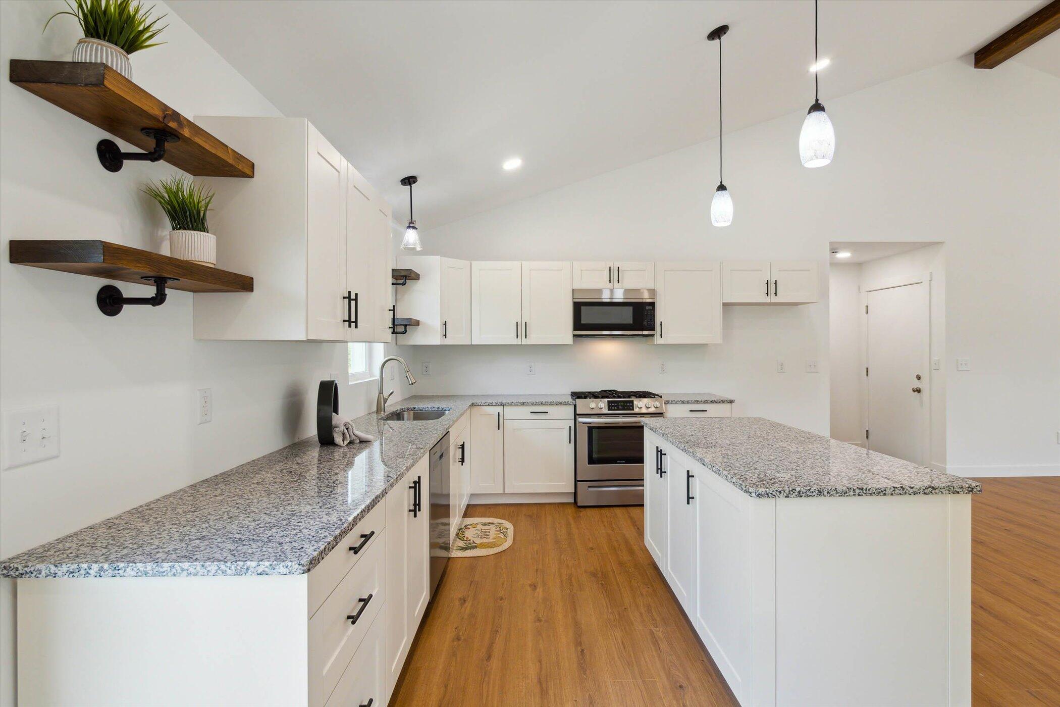 330 Canfield Street Property Photo 8