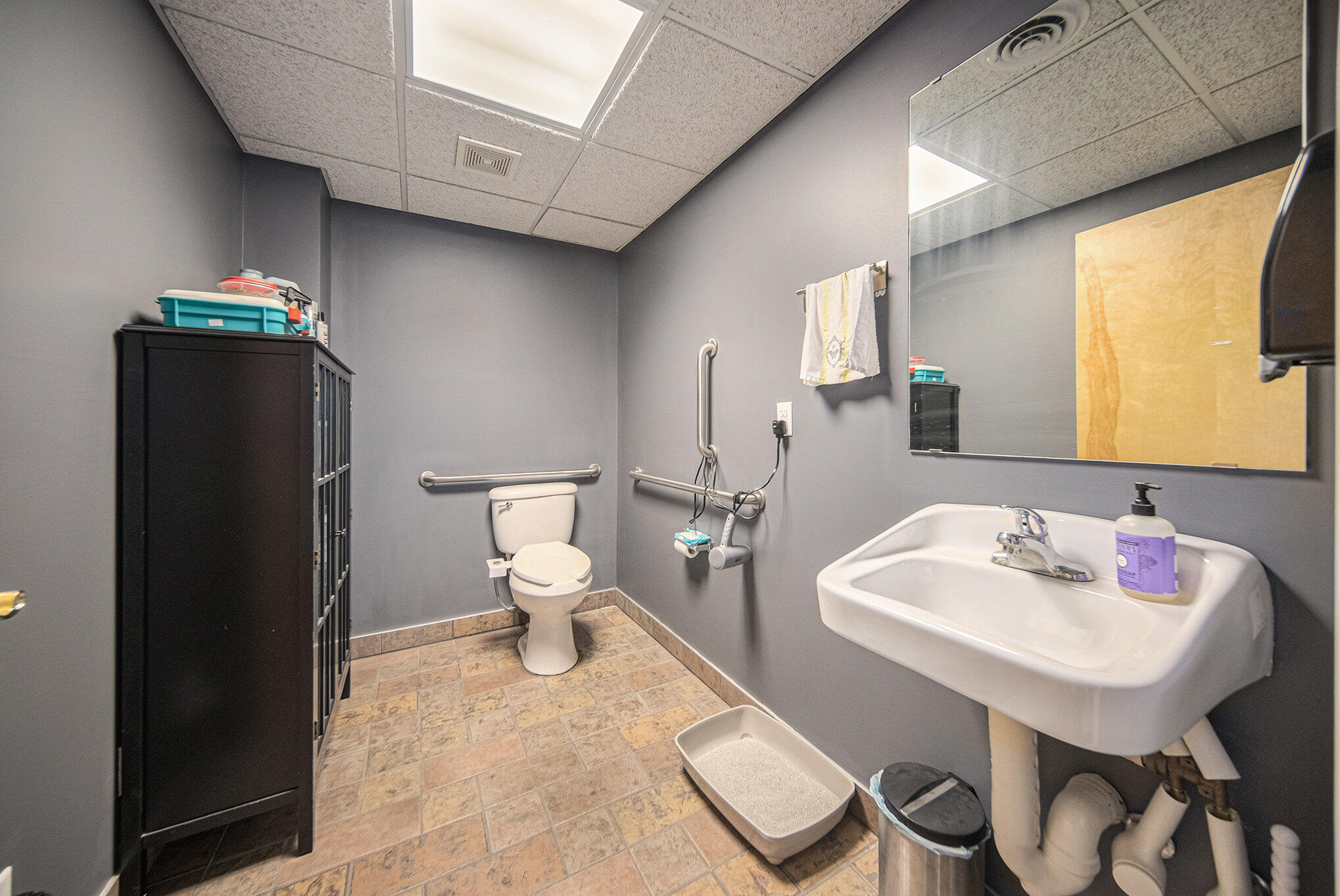 302 N Blackstone Street Property Photo 24