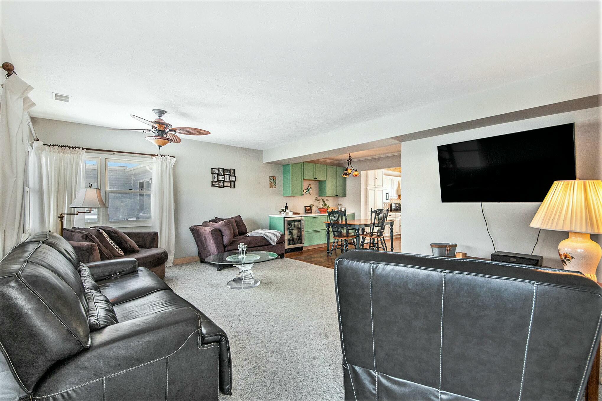 9050 Virginia Avenue Property Photo 10
